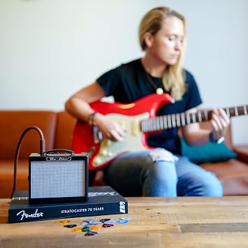 Fender Mini Deluxe Electric Guitar Amp, Mini Guitar Amp, Portable Guitar Amplifier, Guitar Accessories, 3 Watts, Black