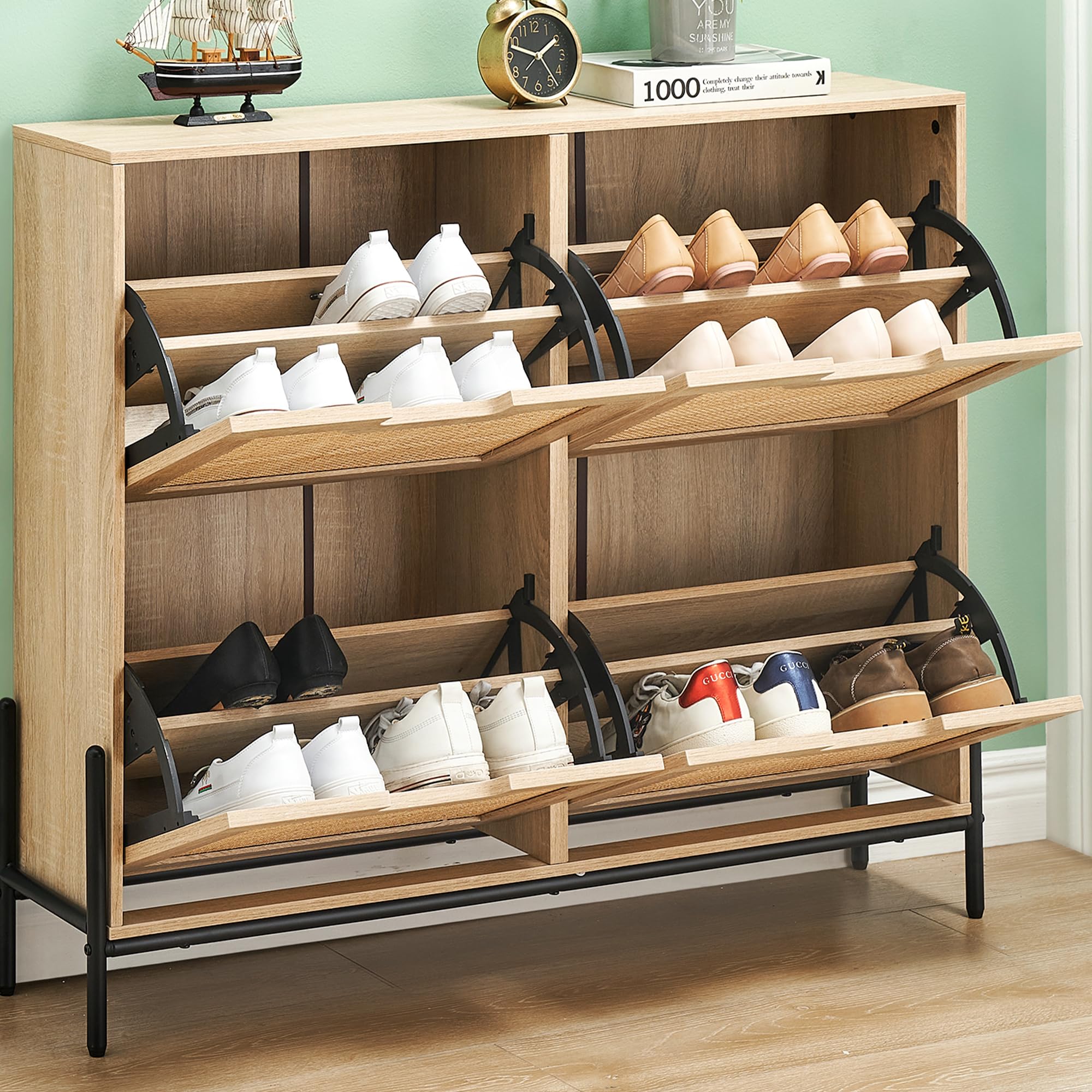 Garvee Zapatero Estrecho con 4 Solapas, de Madera con Puertas de Rattán | Mueble Zapatero Abatible, Estantes Regulables, Apto para Botas, Ideal para Entrada, Salón, Pasillo, 100 x 24 x 88 cm, Roble