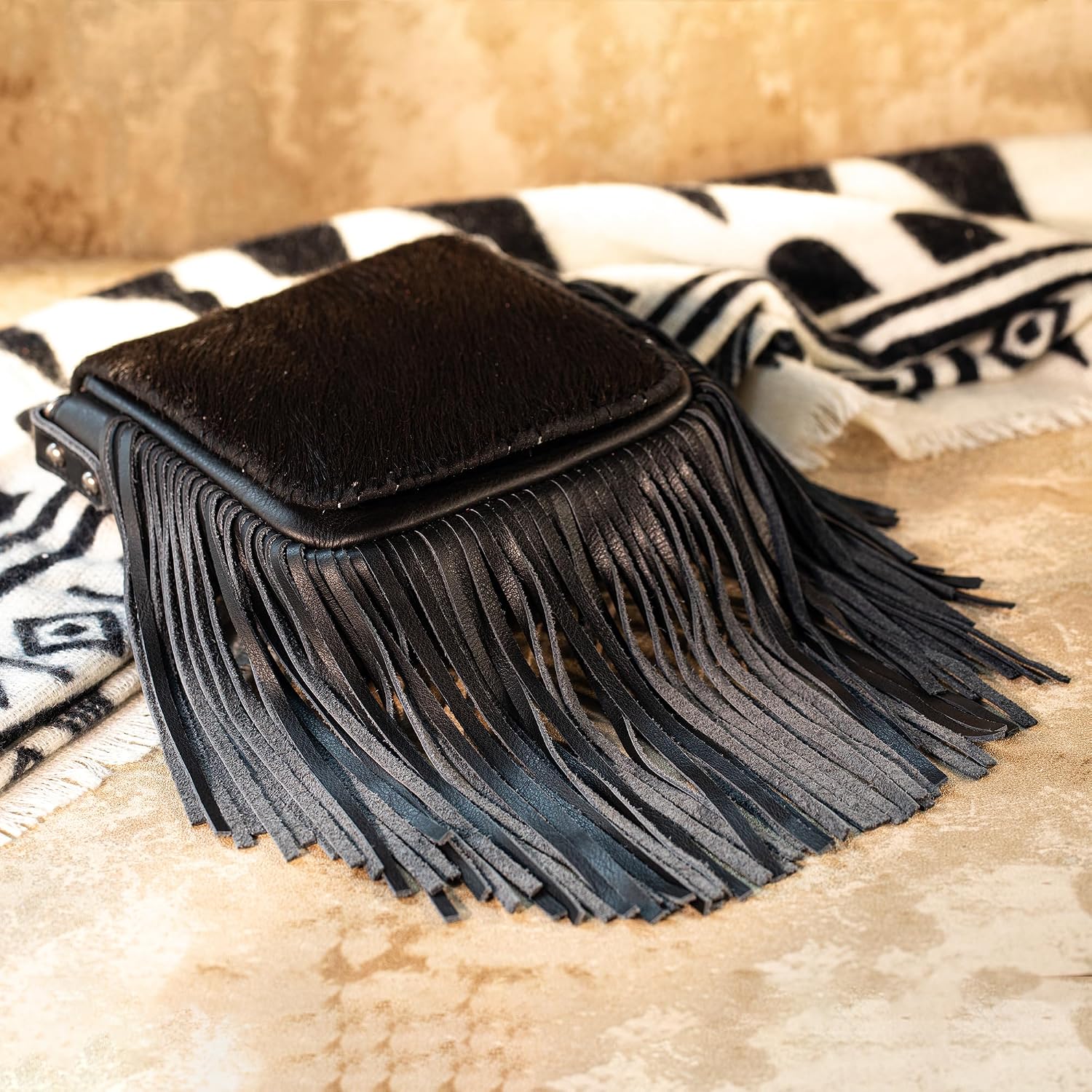 Montana West Cowhide Purse Fringe Western Purses for Women Small Crossbody Bags Wallet Leather Shoulder Cross Body Bag Crossbody Purse Black Western-RLC-L161BK