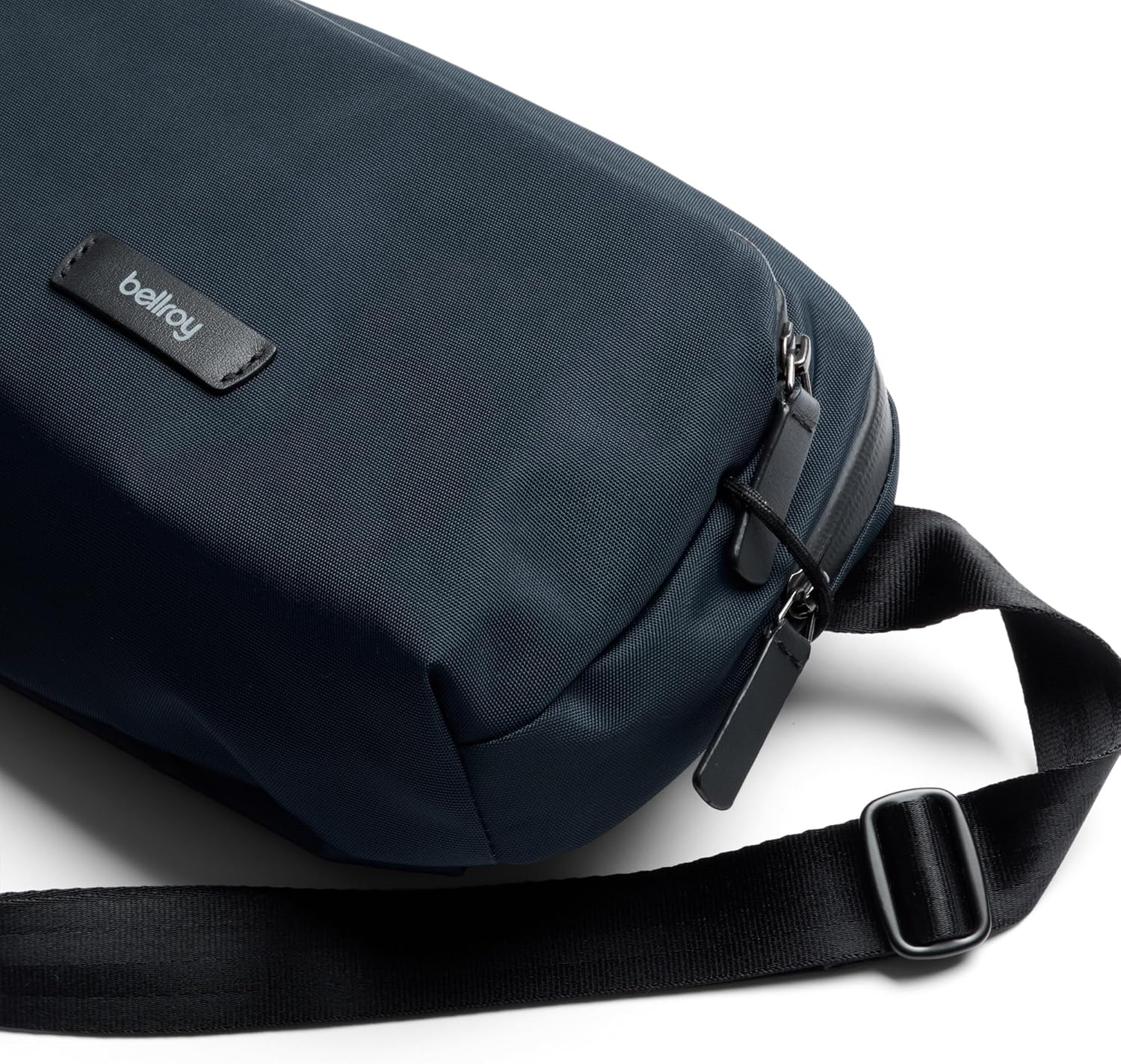 Bellroy Transit Sling (5L travel crossbody bag with internal organization, adjustable strap, and weather-resistant design) - Image 5