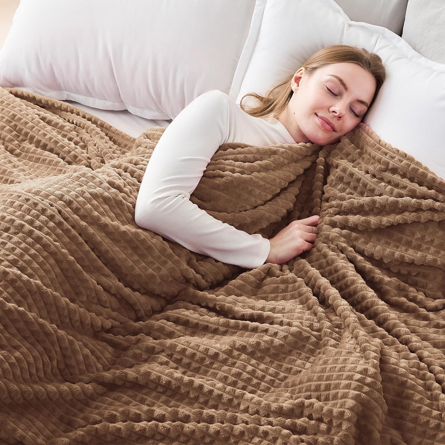 EMME Fleece Blanket Queen Size Luxury Flannel for Couch Bed Sofa Chair, Soft, Plush, Warm and Cozy Blanket with Geometric Grid Design (Brown, 80'' x 90'')