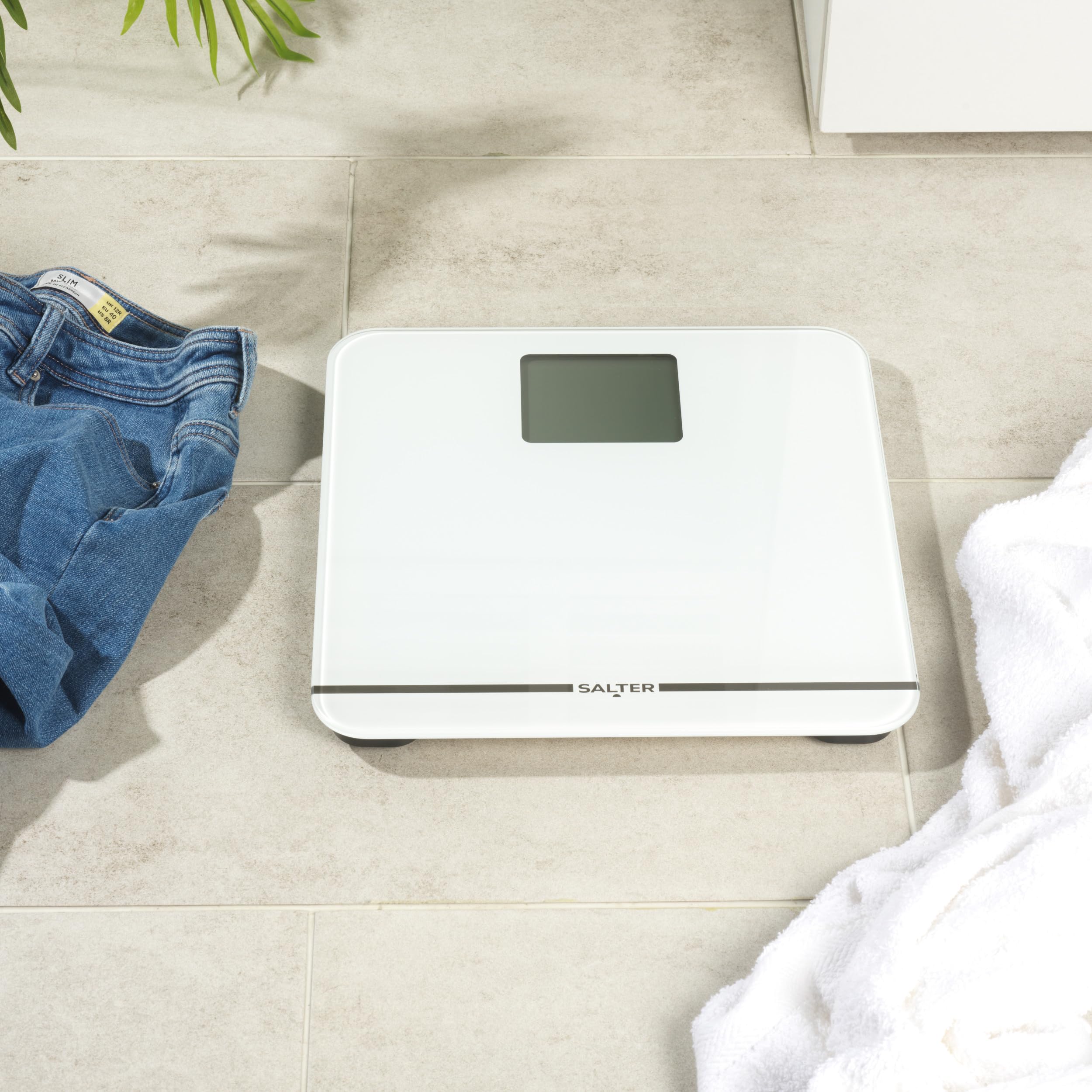 Salter 9075 WH3R Bilancia pesapersone compatta elettronica - Max premium, Capacità 250Kg, bilancia digitale, display LCD XL, ampia pedana,15 anni di garanzia, bianco