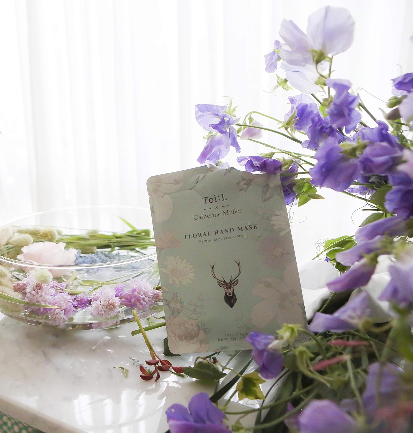 TOI:L Catherine Muller Floral Hand Mask 1 Pair, Moisturizing Gloves for Dry Hands with Elder Flower & CICA, Repairing and Nourishing Hand Care Treatment for Cracked, Rough, and Dry Skin - Image 7