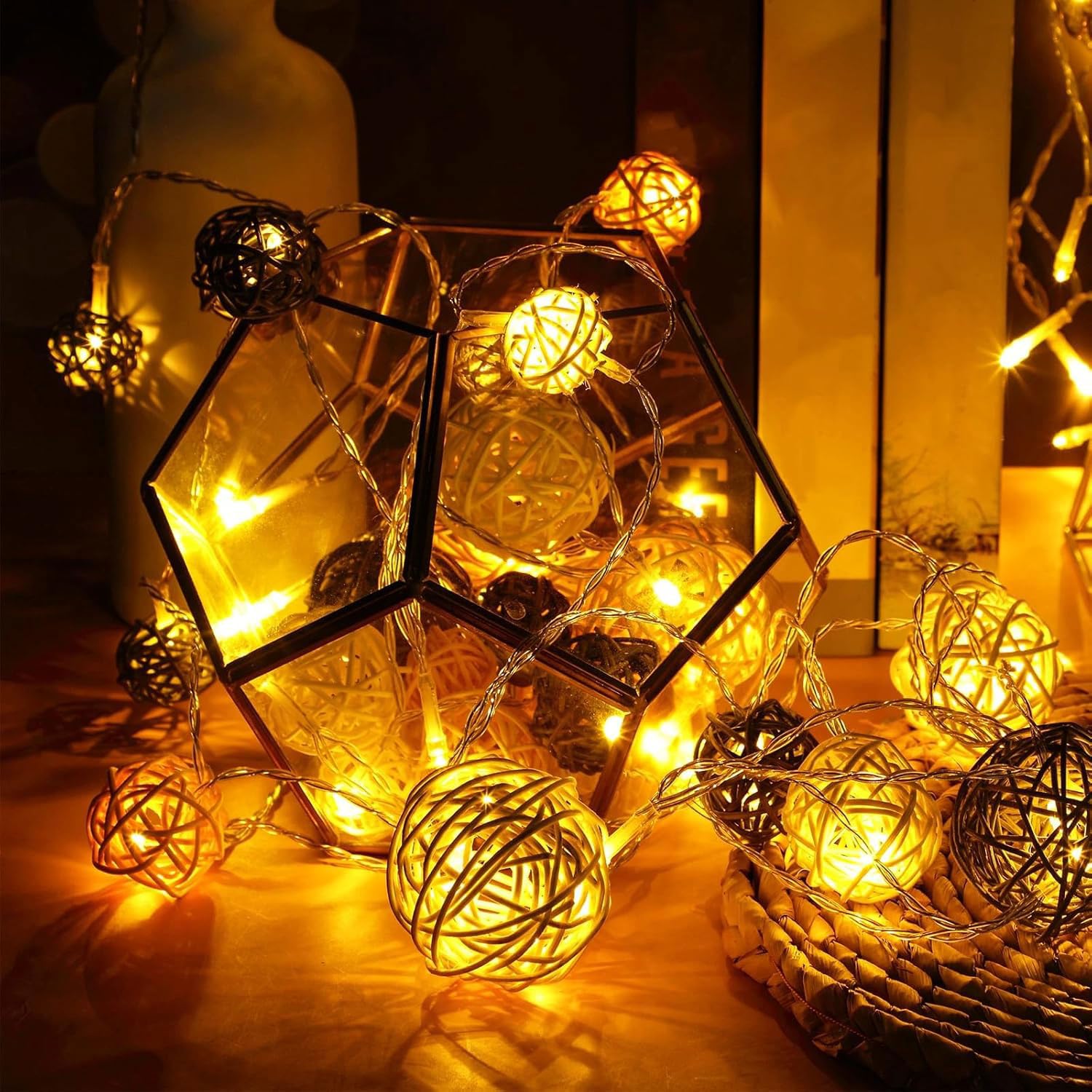 18 Piezas Bolas de Ratán, Bolas Decorativas de Mimbre, Mimbre Ratán Decorativas 3 Tamaños para Decoración de Mesa Fiesta Colgante Aromaterapia Aroma Conejo Pájaro Loro Masticar Juguete