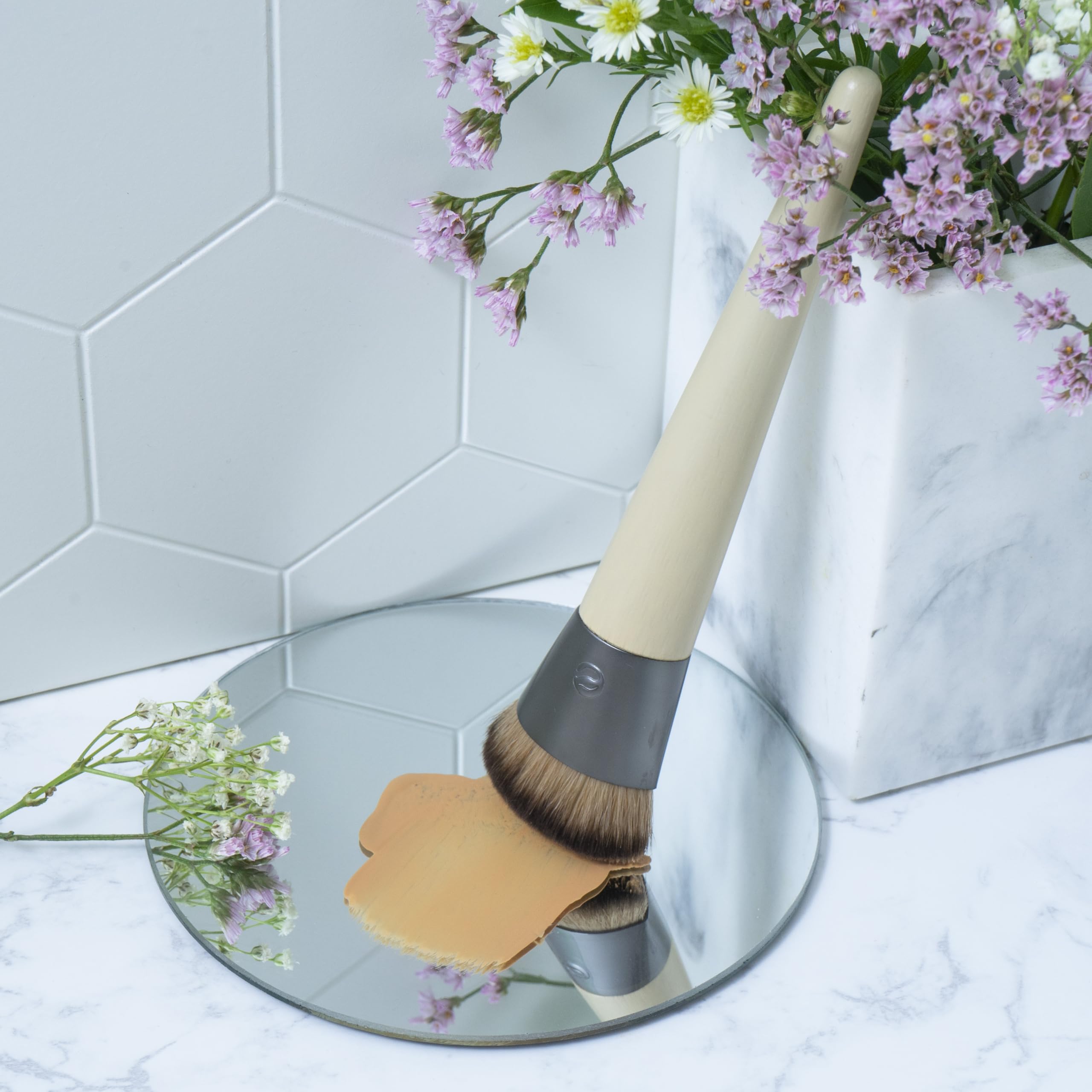 EcoTools Wonder Cover Complexion Foundation Brush