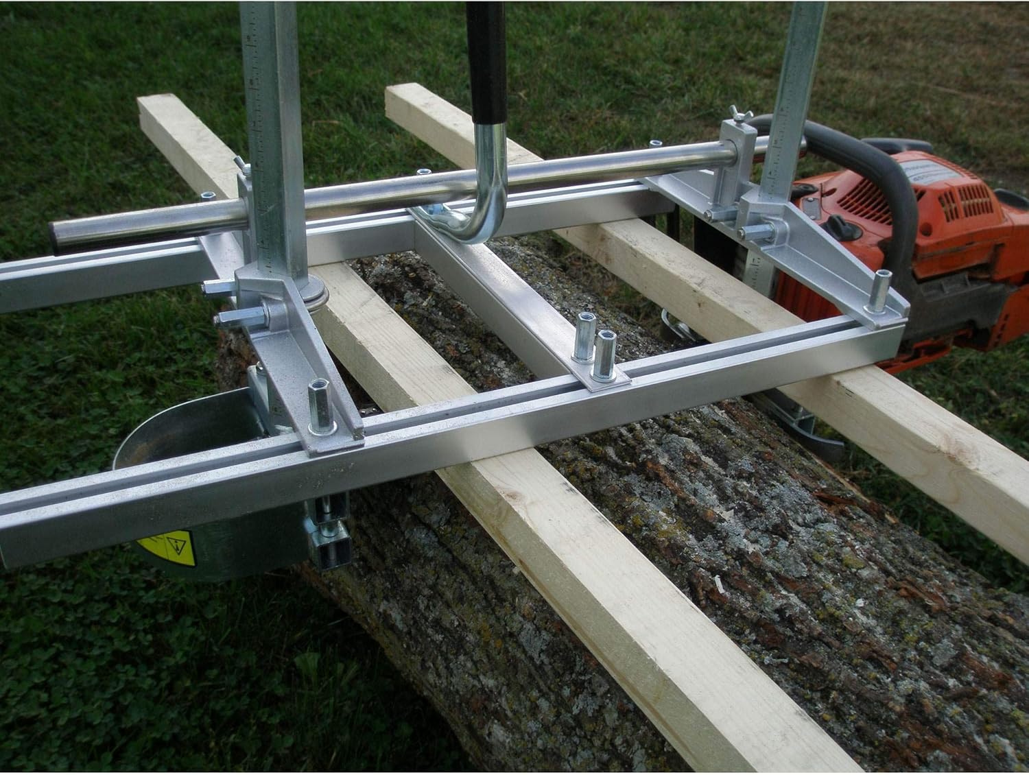 Timber Tuff Portable Sawmill 24-Inch Chainsaw Milling Attachment, Adjustable Lumber Cutting Guide for Logs and Wood Planks, TMS-24, Silver
