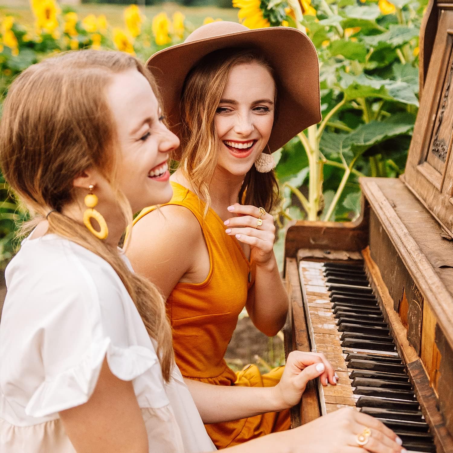 STORYJEWELLERY Gifts for Women, Sunflower Ring, Birthday Gifts for Mom Daughter Sister and Friend, Present for Wife and Girlfriend - Image 6