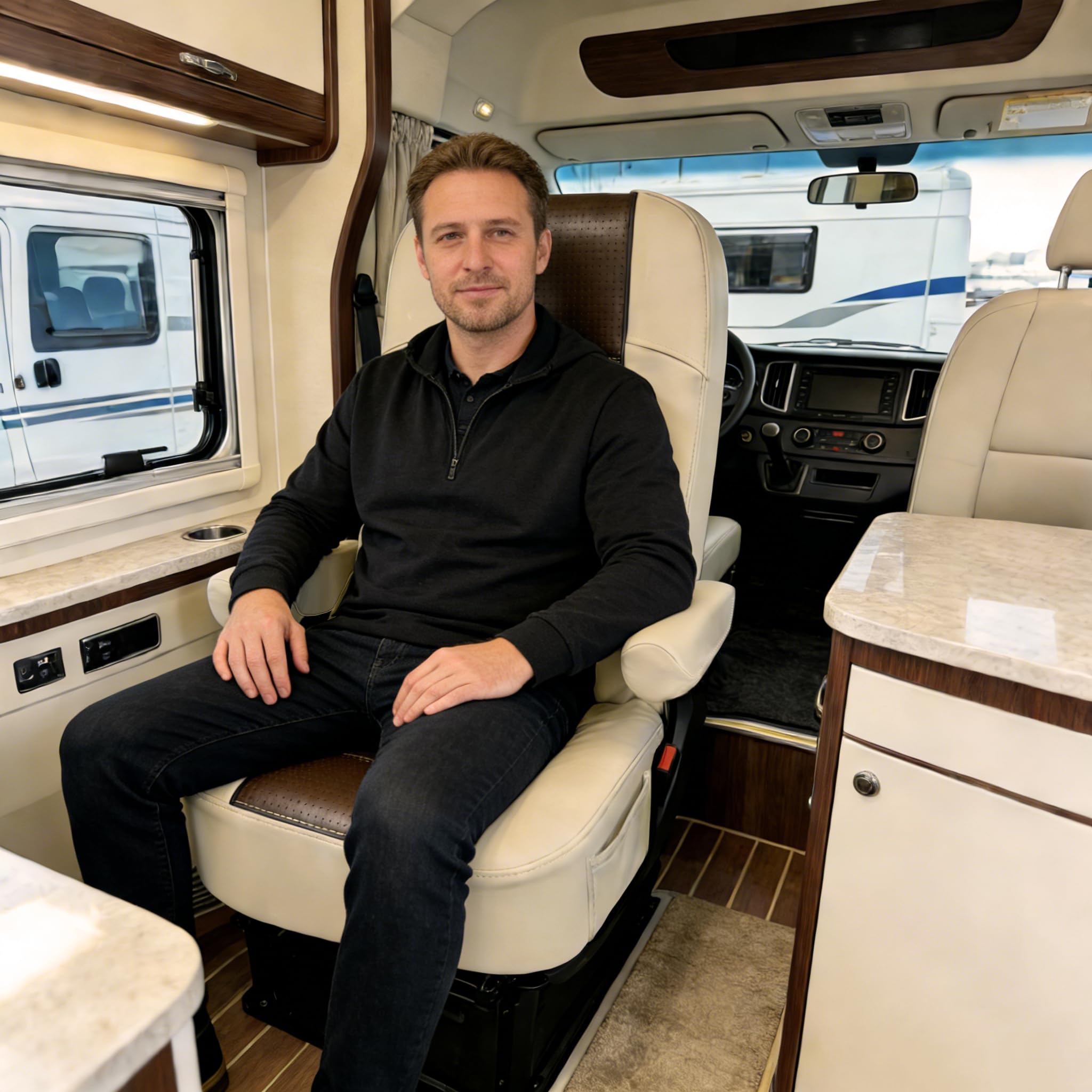 Dulepax Wohnmobil Sitzbezüge 2er Set für Captains Chairs, PU-Leder Sitzschoner mit Armlehnenbezügen & Seitenfächern, Atmungsaktiv & Wasserdicht für Class A Camper Van & Anhänger