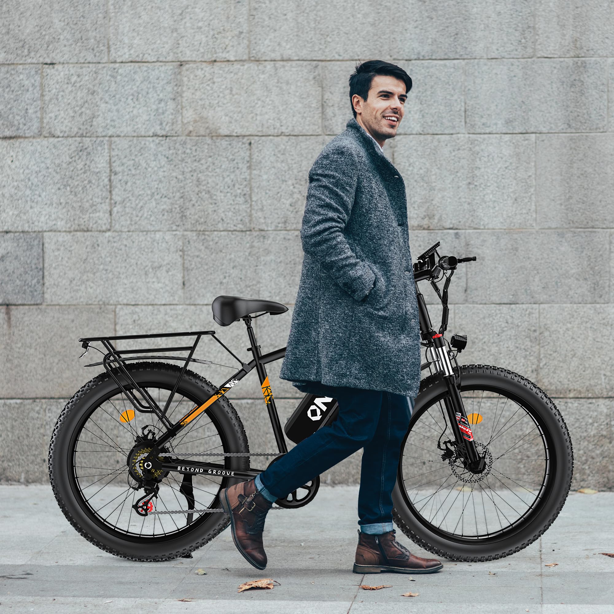 QnQ Vélo électrique, VTT 26 Pouces Pneus Gras, Batterie 48 V 15 Ah, autonomie jusqu'à 40-80 km, Double amortisseurs, Shimano 7 Vitesses, vélo électrique de Plage et de Neige