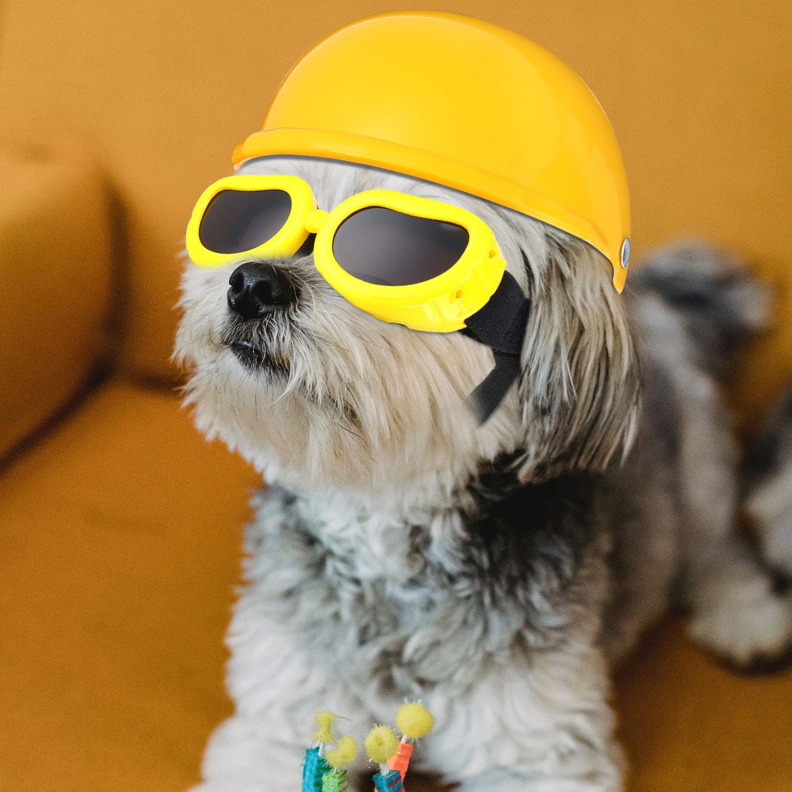 Haustier-Hundehelm und Hundebrillen-Set, gepolstert, 10.2 cm, Motorradhelm, Hunde-Sonnenbrille, Sicherheitskappe, entzückende Welpenbrille mit verstellbarem Gürtel für kleine Hunde, Größe S (Gelb)