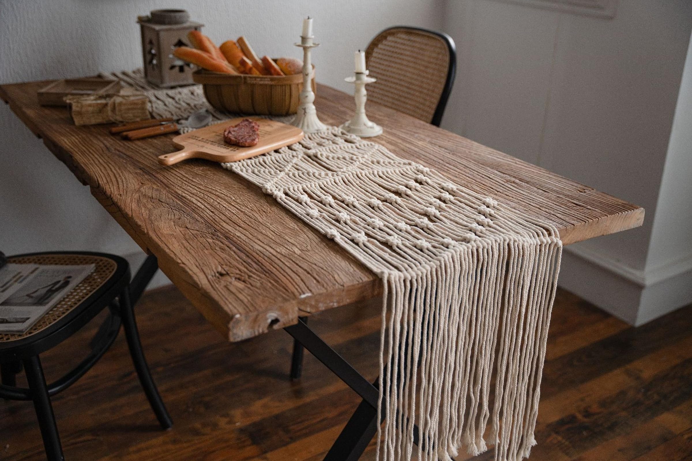 Beige Tischläufer Baumwolle Polyester, Makramee Boho Tischläufer Deko Abwaschbar Tischband Hohl Gewebter mit Quasten Tischdecke für Küche Esszimmer Hotels Tischdeko, 33x275 cm, Beige