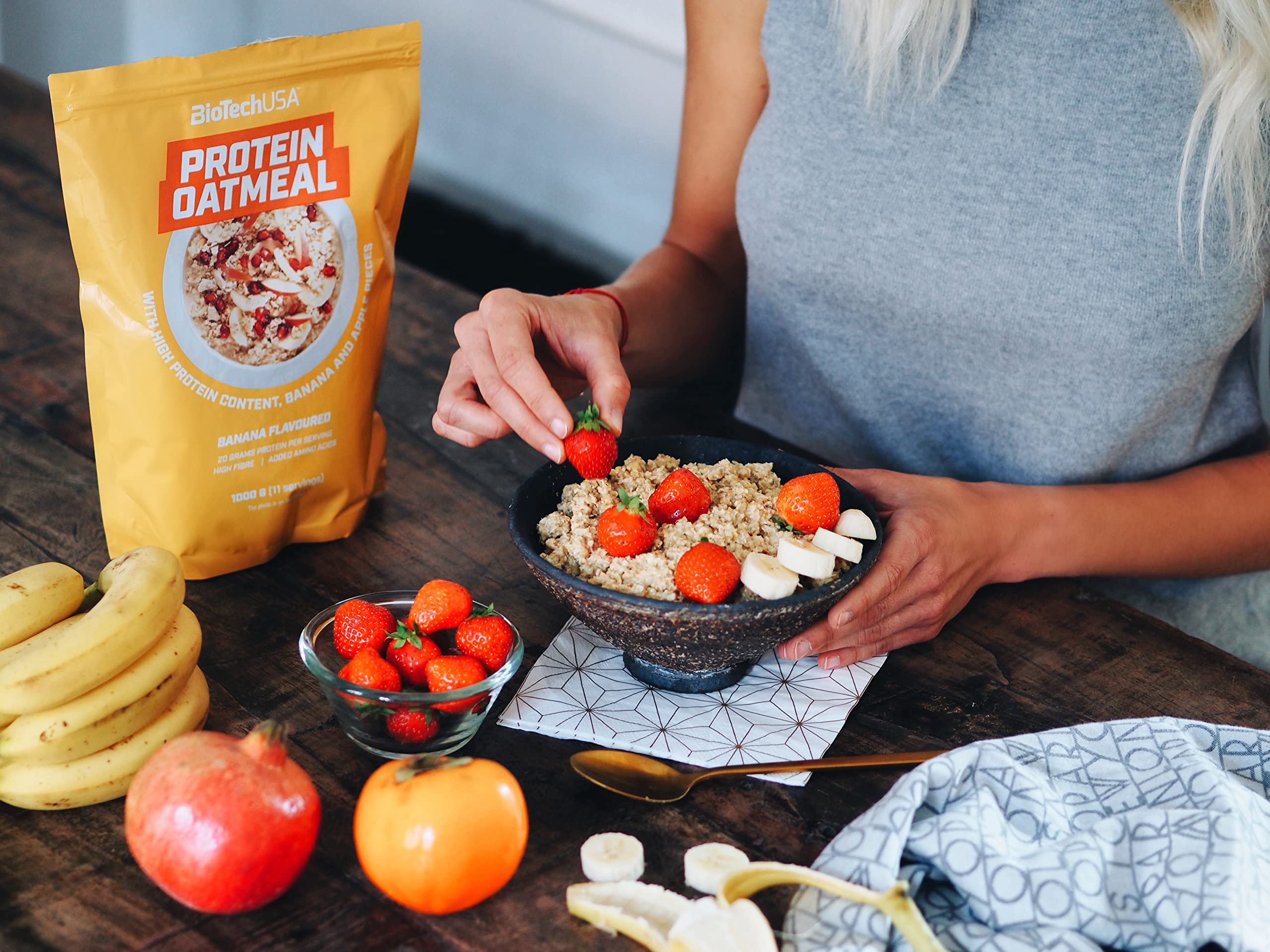 BioTechUSA Protein Oatmeal Repas fonctionnel, riche en protéines et fibres de flocons d’avoine, avec fruits secs, avec édulcorant, 1 kg, Banane