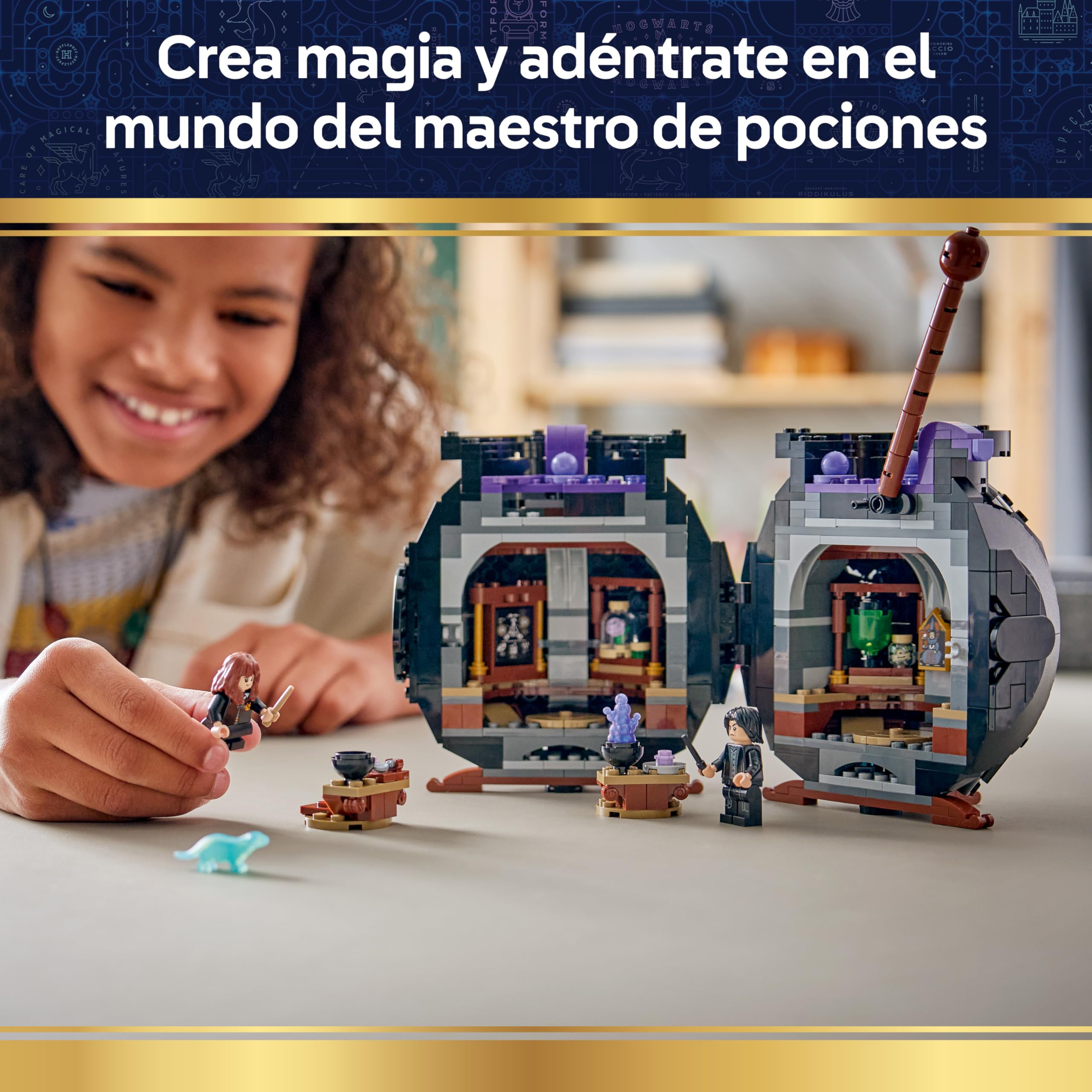 LEGO LEGO Harry Potter Caldero: Aula de Pociones Secretas - Decoración para el Dormitorio - Juguete de Colección - Minifiguras de Patronus, Hermione y Snape - Regalo para Niñas y Niños de 10+ Años - 76464 in use