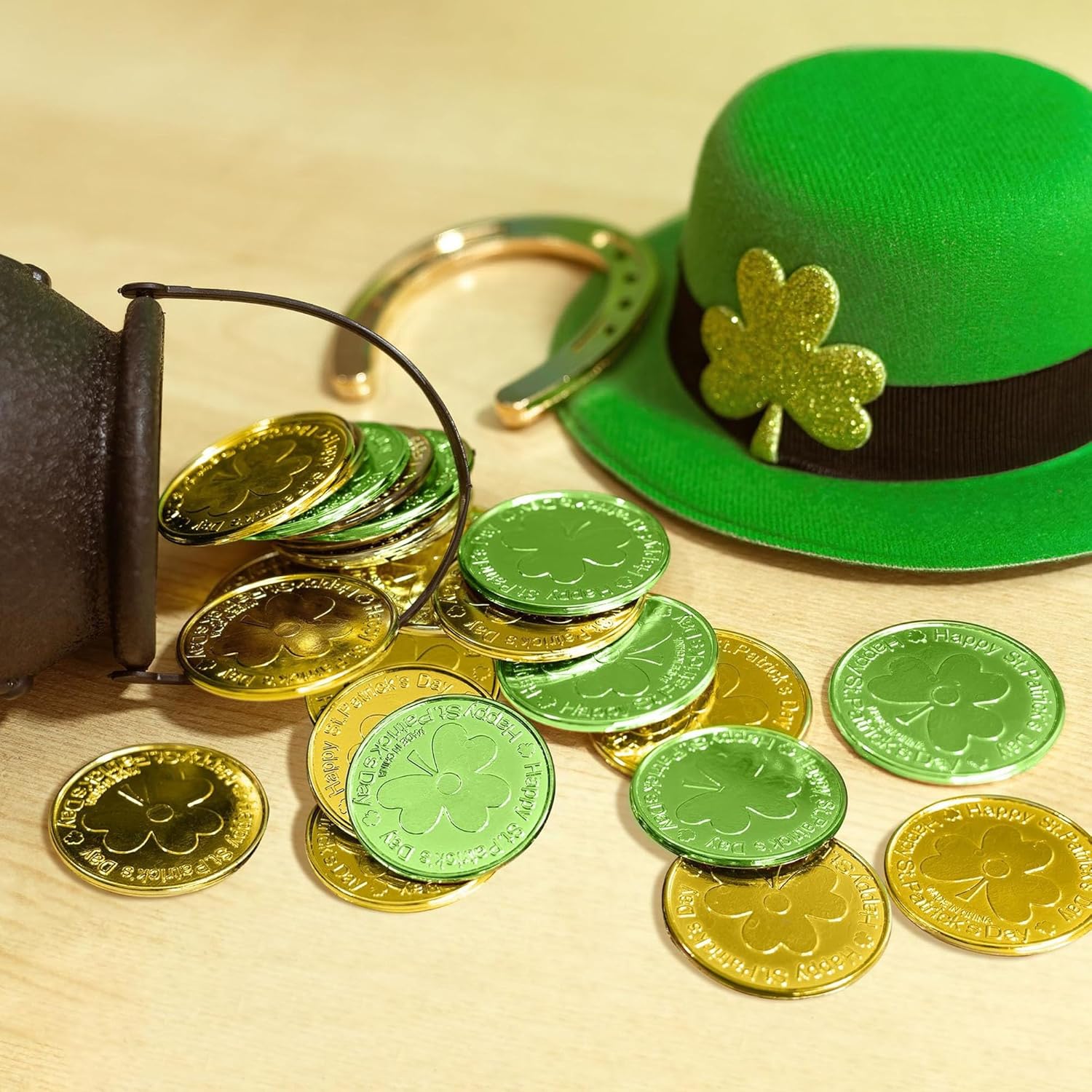 St Patricks Day Gold Coins, 60 Pack Gold and Green Lucky Coins, Plastic Shamrock Leprechaun Coins for St. Patrick's Day Irish Party Supplies Decorations