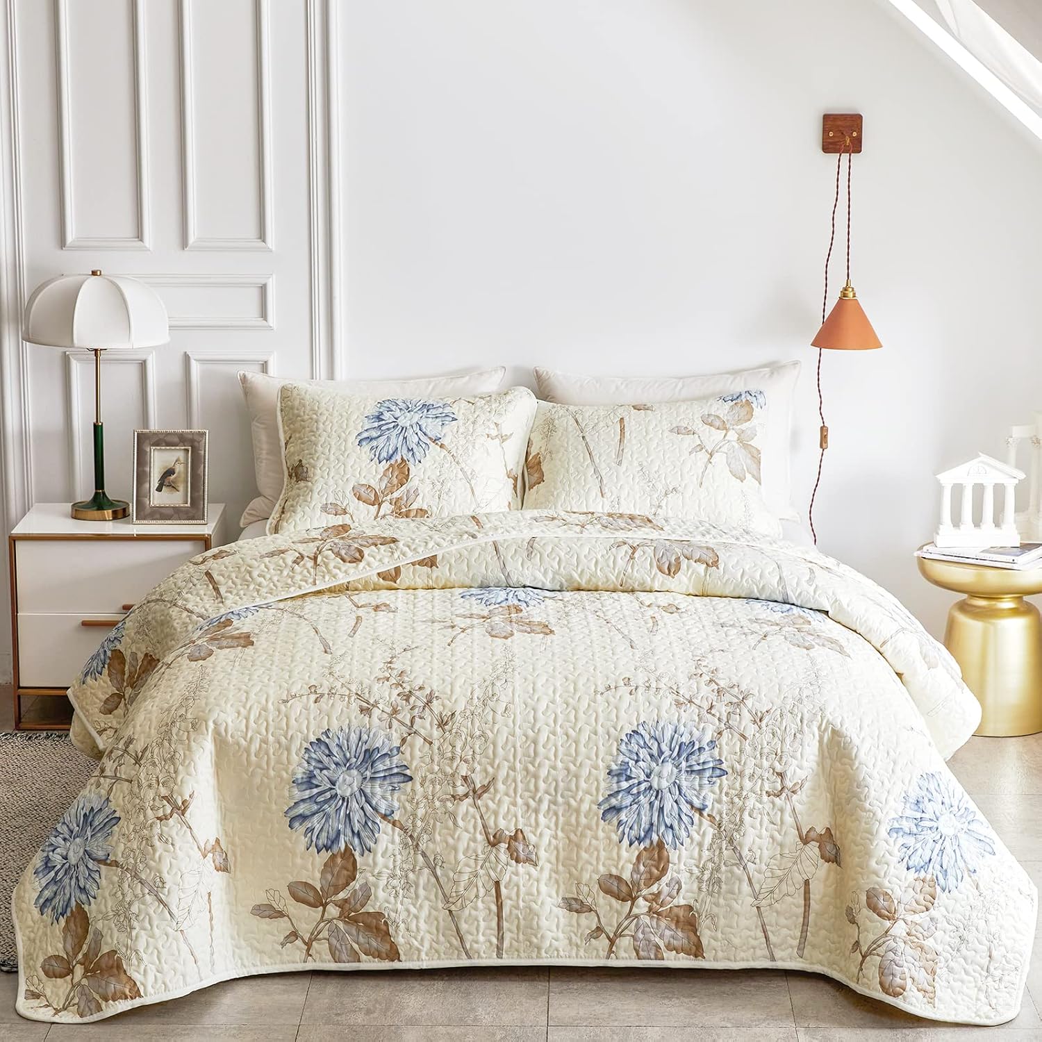 Joyreap 2 Pieces Microfiber Quilt Set, Elegant Flower Botanical Reversible Design, Bedspread Bed Cover for All Season, 1 Quilt and 1 Pillow Sham (Twin, 68x86 inches)