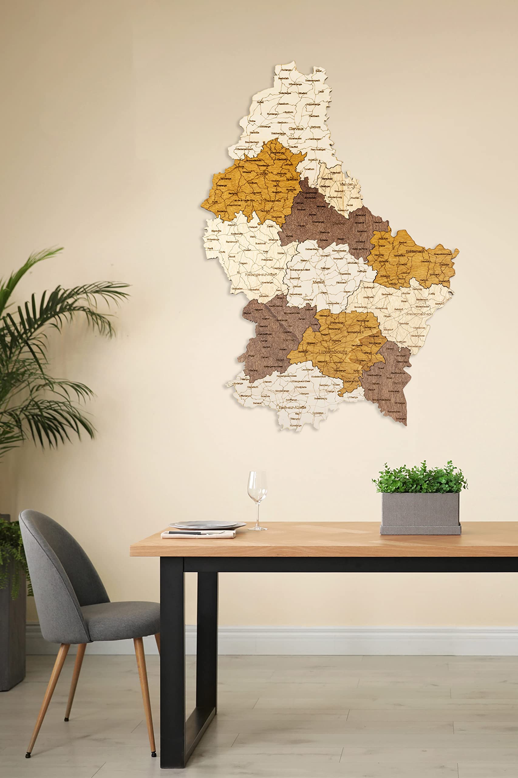 68travel Mapa de madera de Luxemburgo (49 x 70 cm), arte de pared grande multicapa con manchas naturales, para sala de estar, estudio, oficina