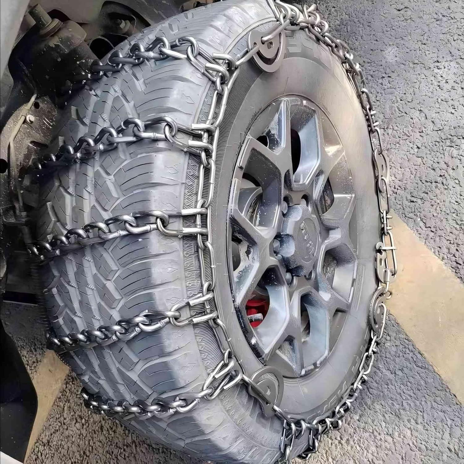 Set of 2 Tire Traction-2pcs Snow Chains for Semi Trucks Snow Chains for Tires Universal Metal Tire Chains for SUV Trucks Pickup Trucks Semi Trucks Van Trucks ATV Light Truck 11.00-20 9mm 10.00-20