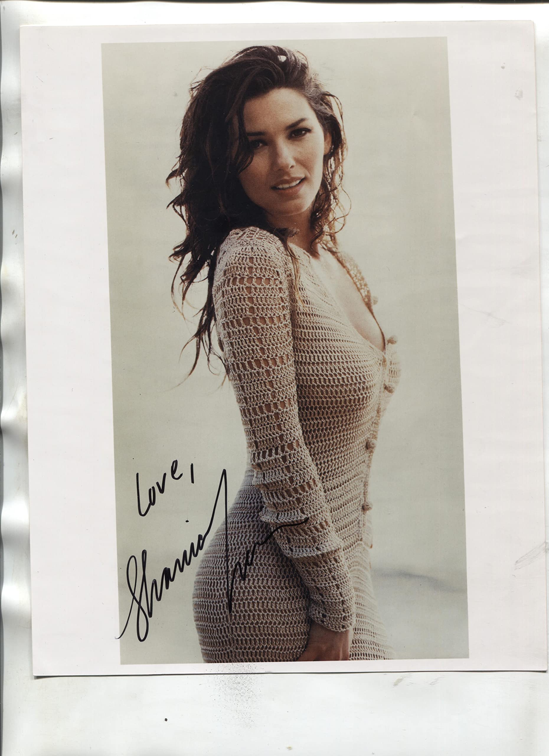 Amazon.com: * SHANIA TWAIN * gorgeous, sexy vintage signed 8x10 photo :  Home & Kitchen
