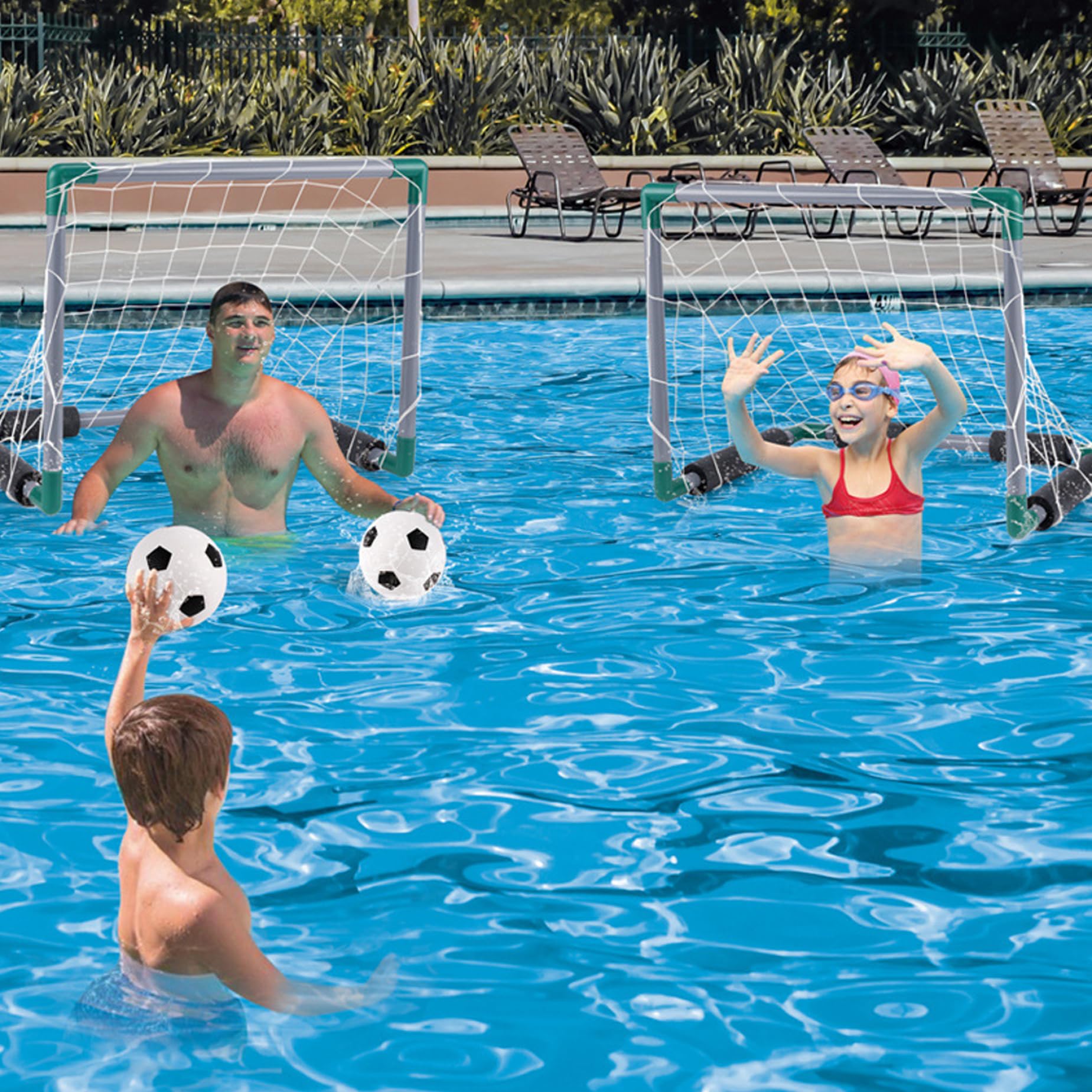 Juego de fútbol acuático, Piscina Flotante de refrigeración de Verano para Adultos y Familia, Incluye 2 porterías de Piscina, 2 Pelotas y 1 inflador
