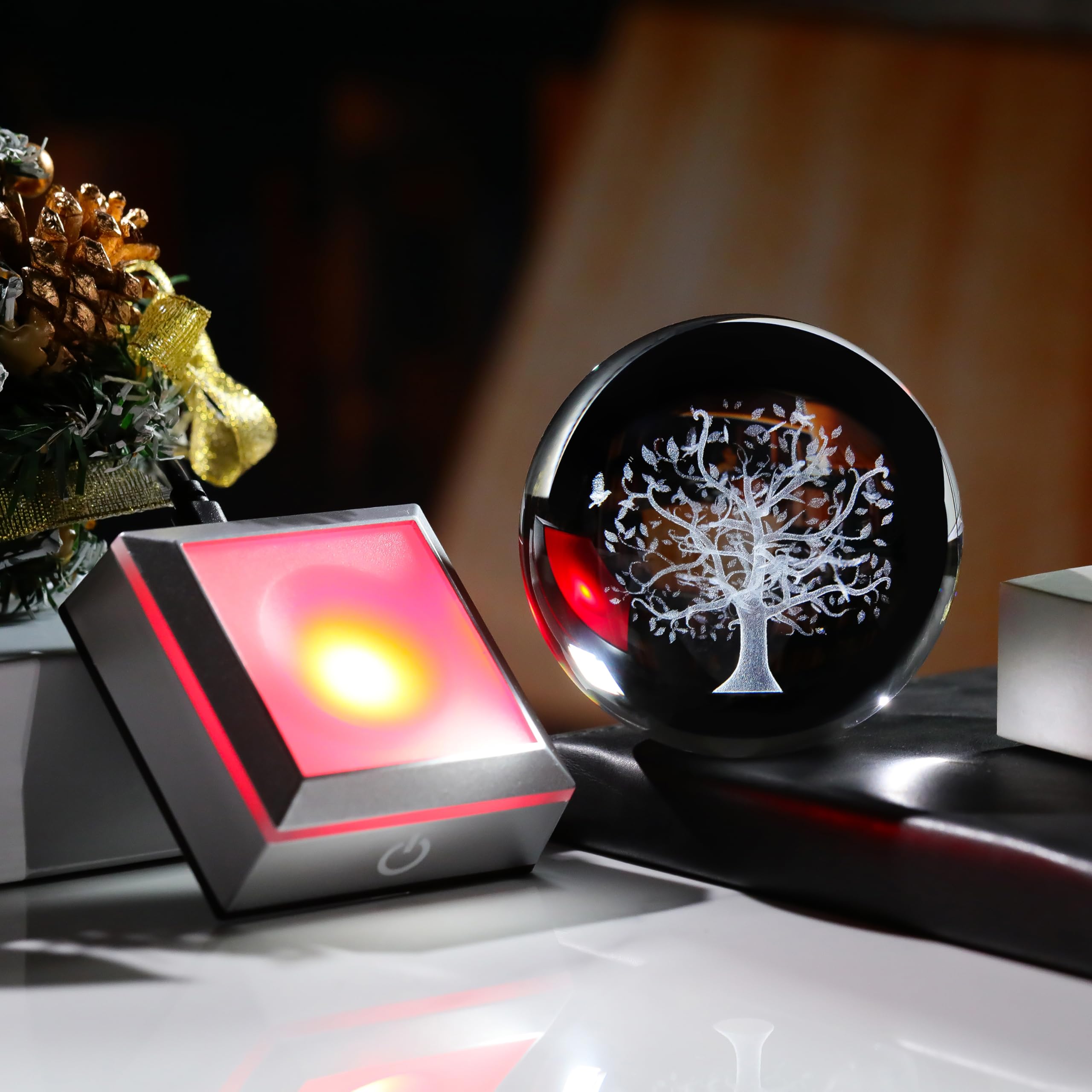 Lampada Notturna 3D Con Sfera Di Cristallo Albero Della Vita 60mm – Base In Legno LED USB, Regalo Per Natale E Compleanni