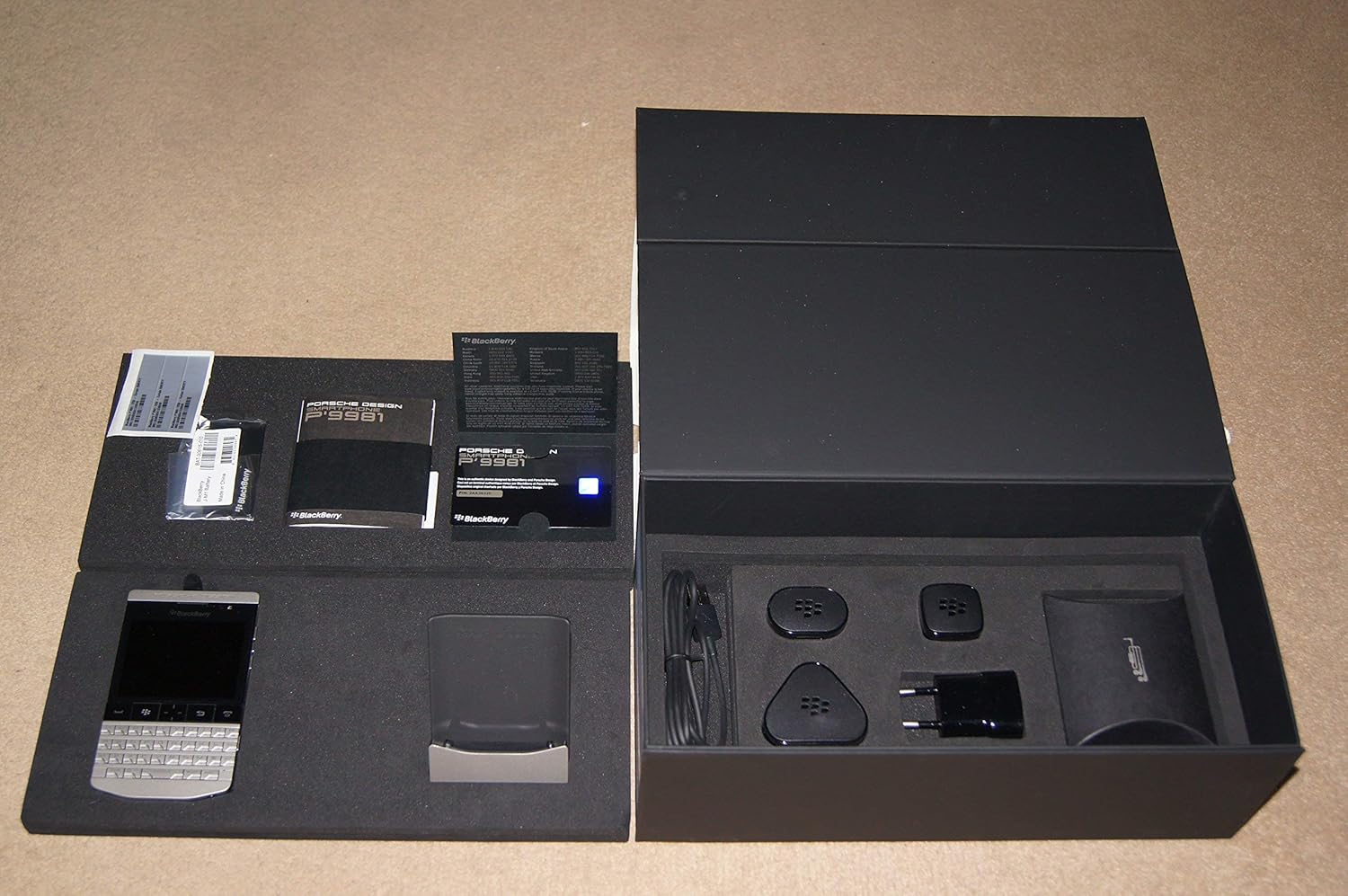 BlackBerry PORSCHE DESIGN P'9981 REQ71UW 8GB Dark Platinum English QWERTY Factory Unlocked Cell Phone