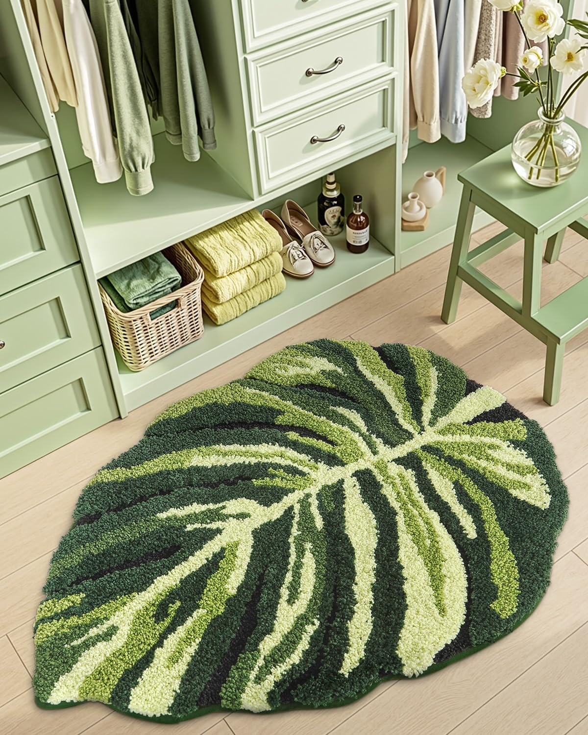 DEXI Leaf Bathroom Rugs Monstera, 23.5x31.5 Soft Fluffy Cute Bath Mat with Non Slip Backing, Washable Absorbent Bath Rug Quick Dry for Shower Floor, Toilet, Bedroom, Kids Room
