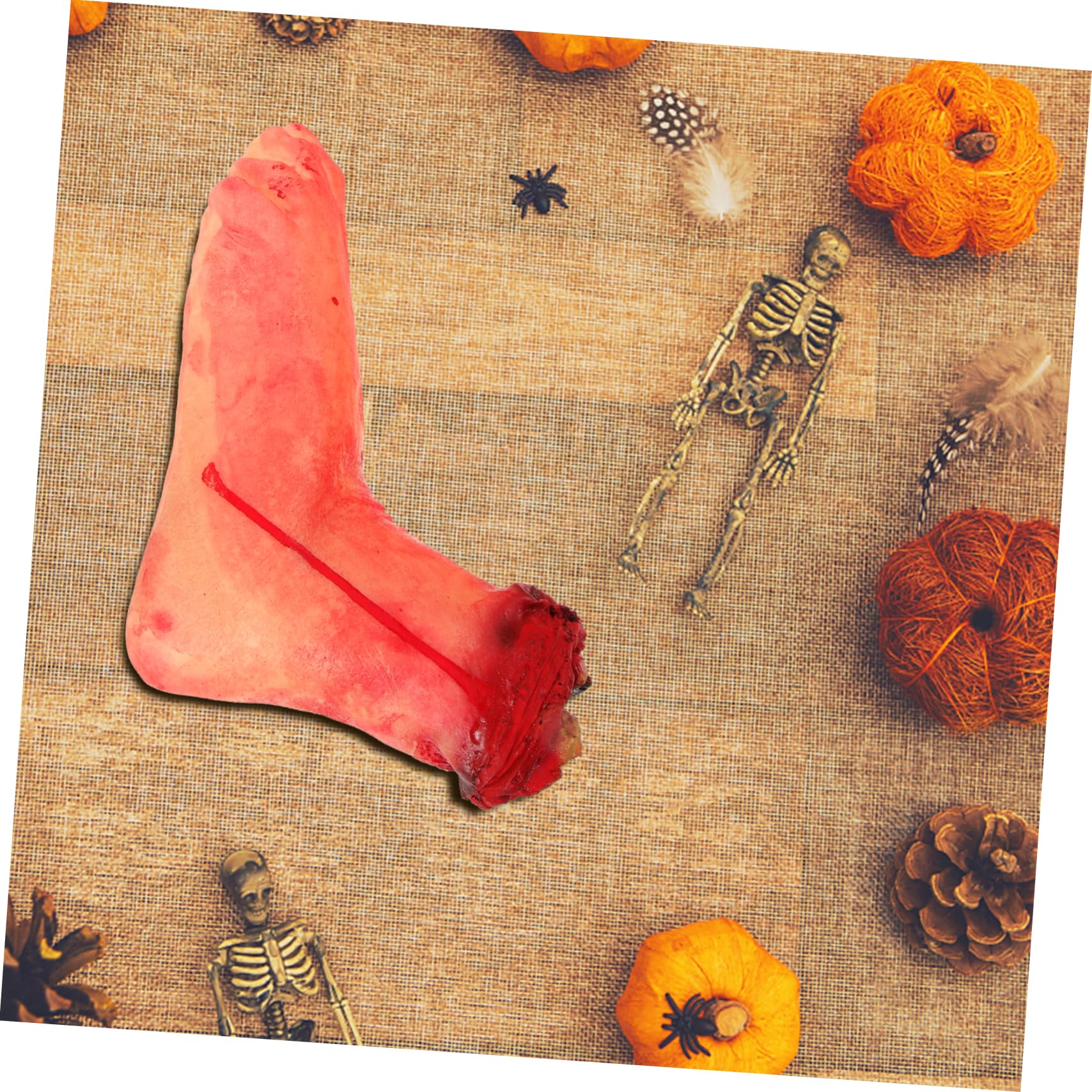 Piede Mozzato Horror In PVC – Decorazione Halloween 33x22x5 Cm, Con Sangue Finto E Dettagli Realistici