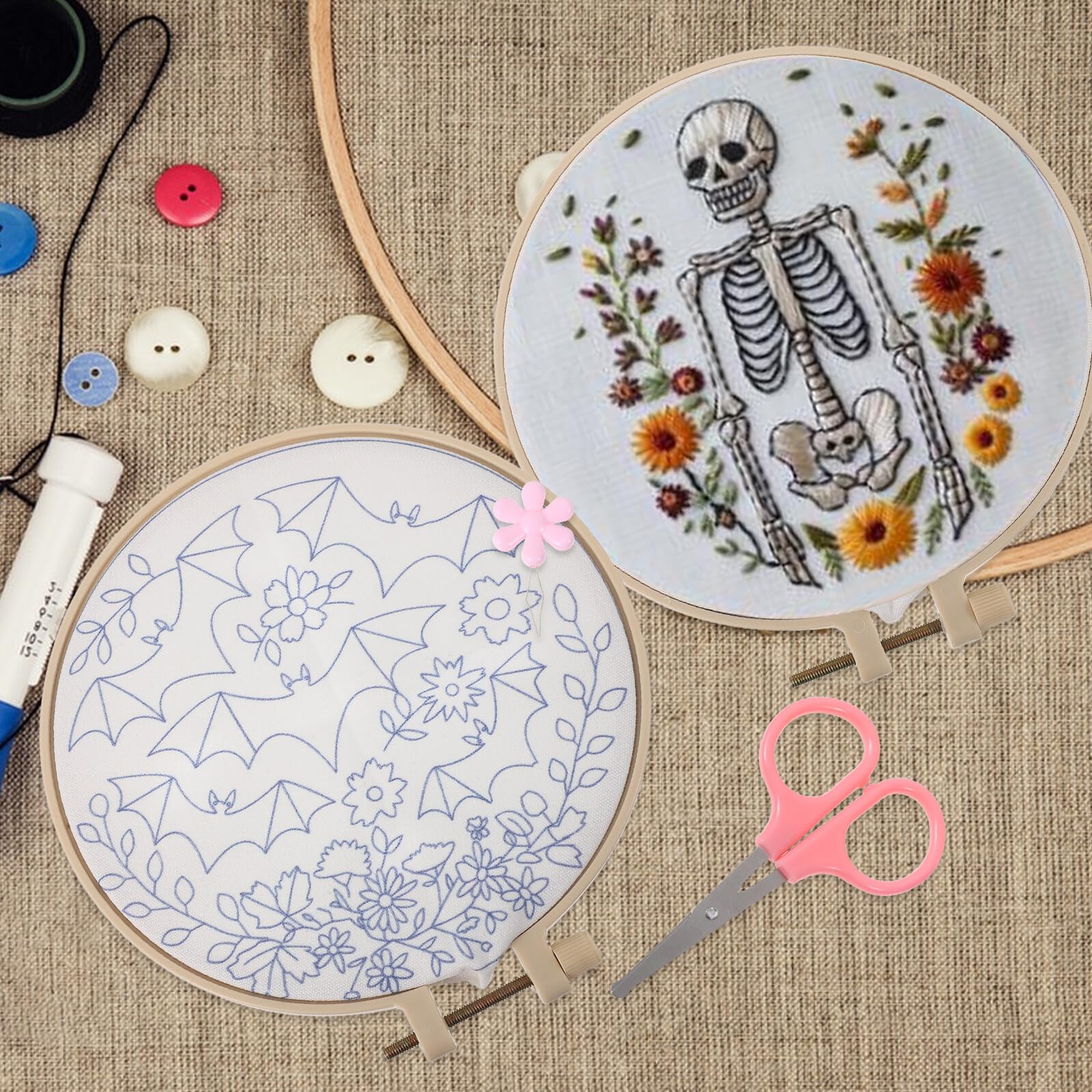 TOKIDNY Kit de Bordado Halloween para Principiantes con Diseños Únicos Incluye Tela Estampada y Aguja Set DIY para Manualidades Festivas para Adultos y Decoración Artesanal