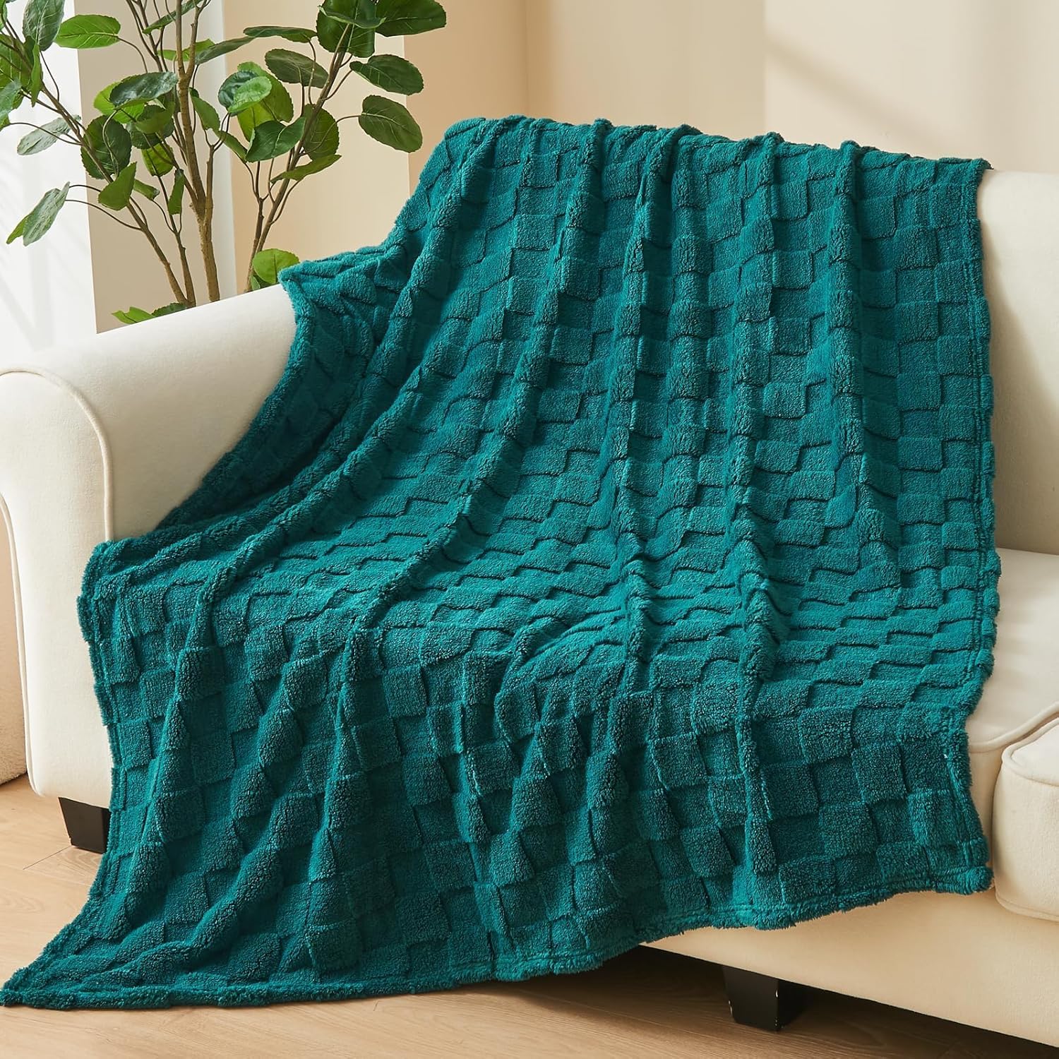 NEWCOSPLAY Super Soft Throw Blanket Dark Teal Premium Silky Flannel Fleece 3D Checkered Lightweight Bed Blanket All Season Use (Dark Teal Checkered, Throw(50"x70"))