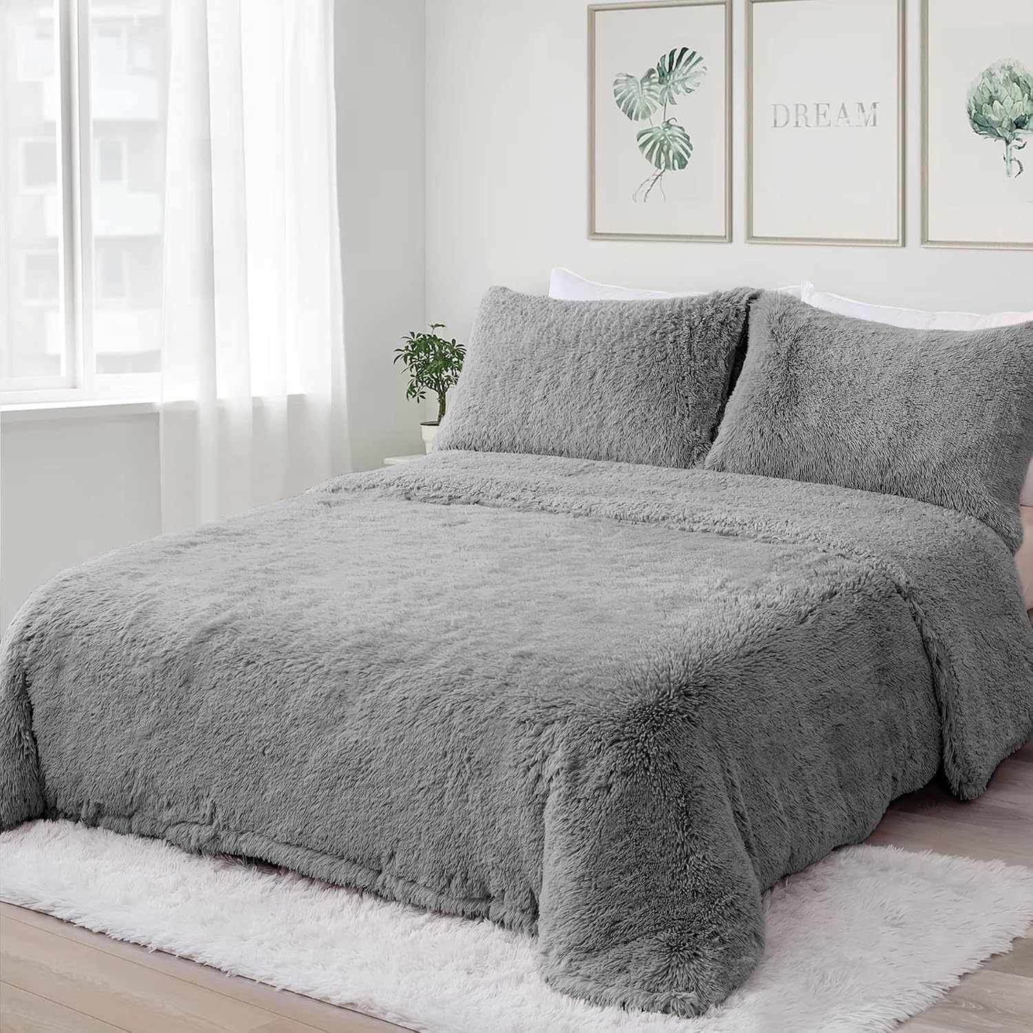 Uttermara Shaggy Faux Fur King Size Comforter Set 3 Pieces, Sherpa Down Alternative Comforter Set with 2 Plush Pillowcase, Modern All Season Comforter Bedding Set, 104 x 88 inches, Light Grey