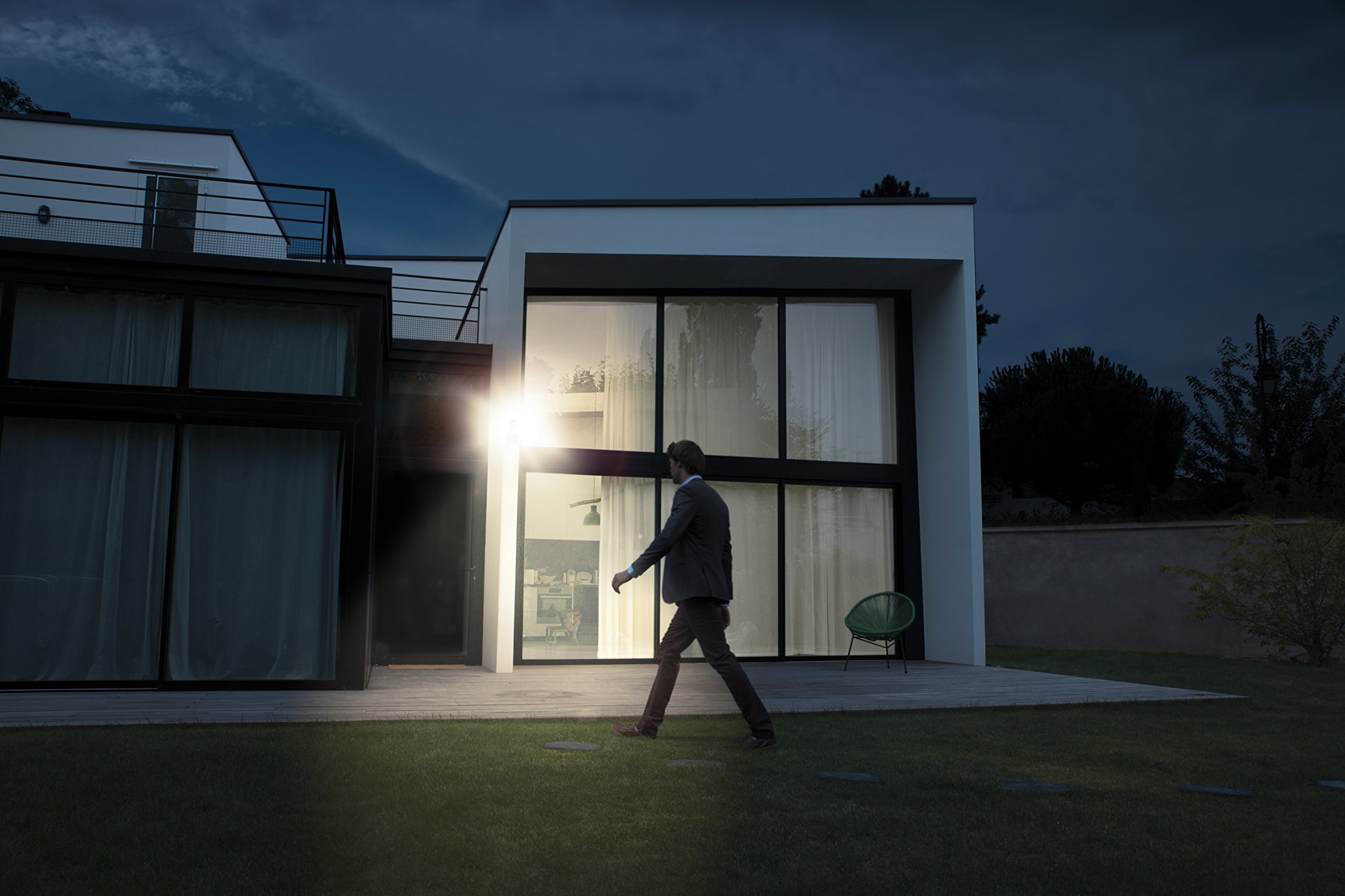Netatmo Presence Outdoor Kamera Bezpieczeństwa z Rozpoznawaniem Zwierząt i Samochodów, Czarne Aluminium, Kolor Czarny