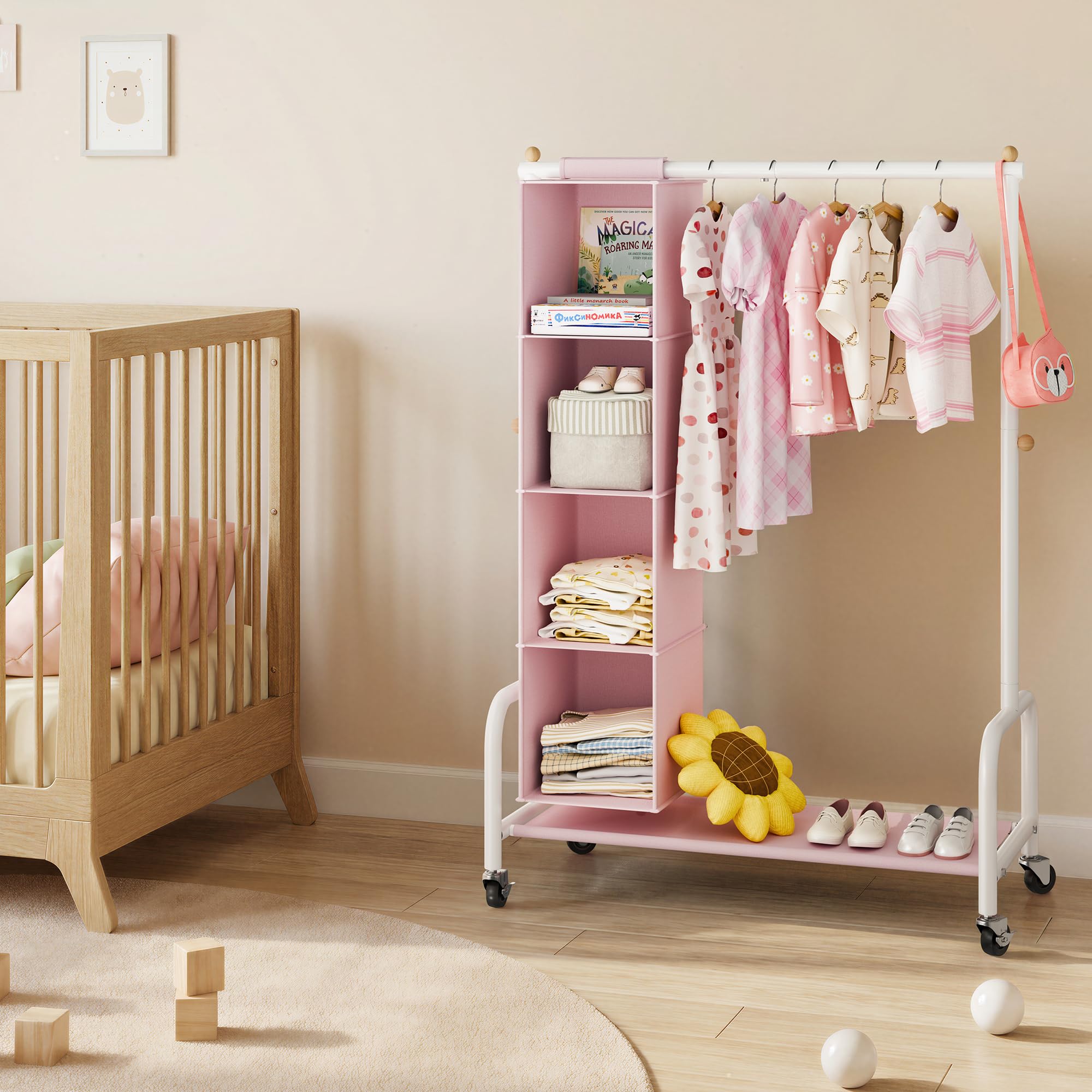 GRANNY SAYS Appendiabiti per Bambini con Organizer a Sospensione, Appendiabiti con Ruote per Travestimenti, Appendiabiti per Bambini, Appendiabiti per la Cameretta dei più Piccoli, Rosa/Bianco