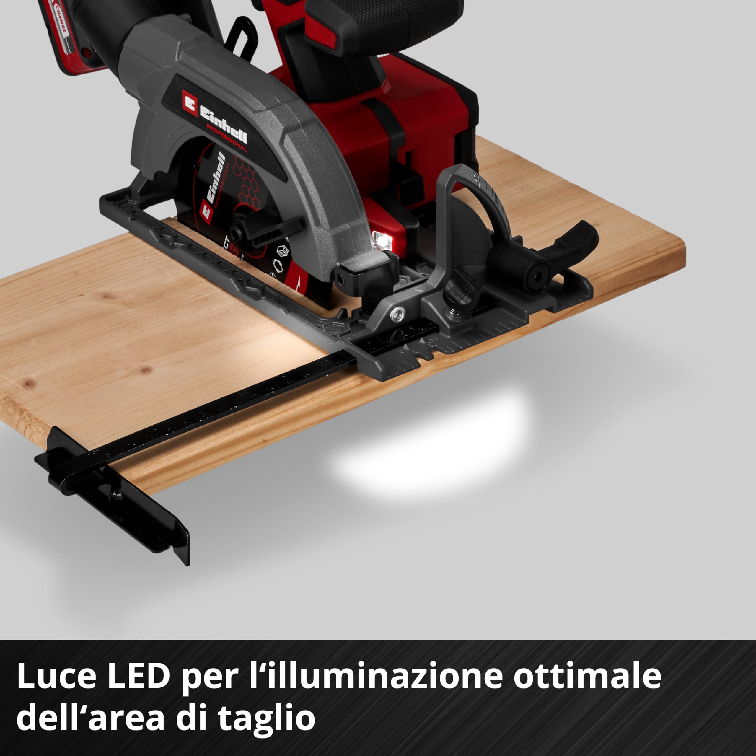 La sega circolare manuale Einhell Professional TP-CS 18/136-C Li BL - Solo Power X-Change (18 V, lama Ø 136 mm, Brushless, profondità di taglio 51 mm, installazione senza attrezzi, batteria esclusa)