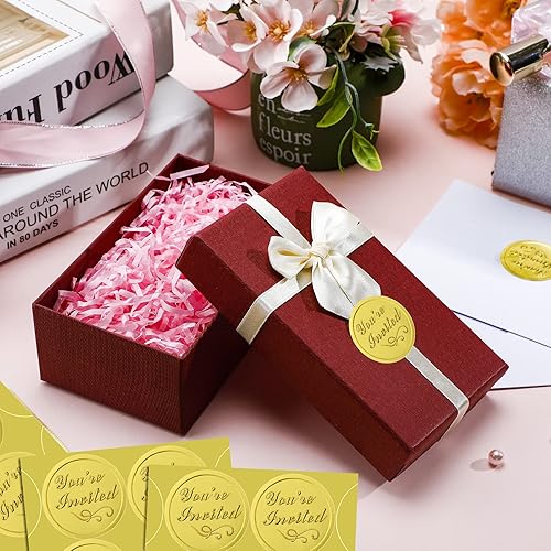 Miniatura 7 de 100 piezas de sellos de papel de aluminio en relieve dorado con texto en relieve con la frase "You're Invited", adhesivos para sobres de boda,