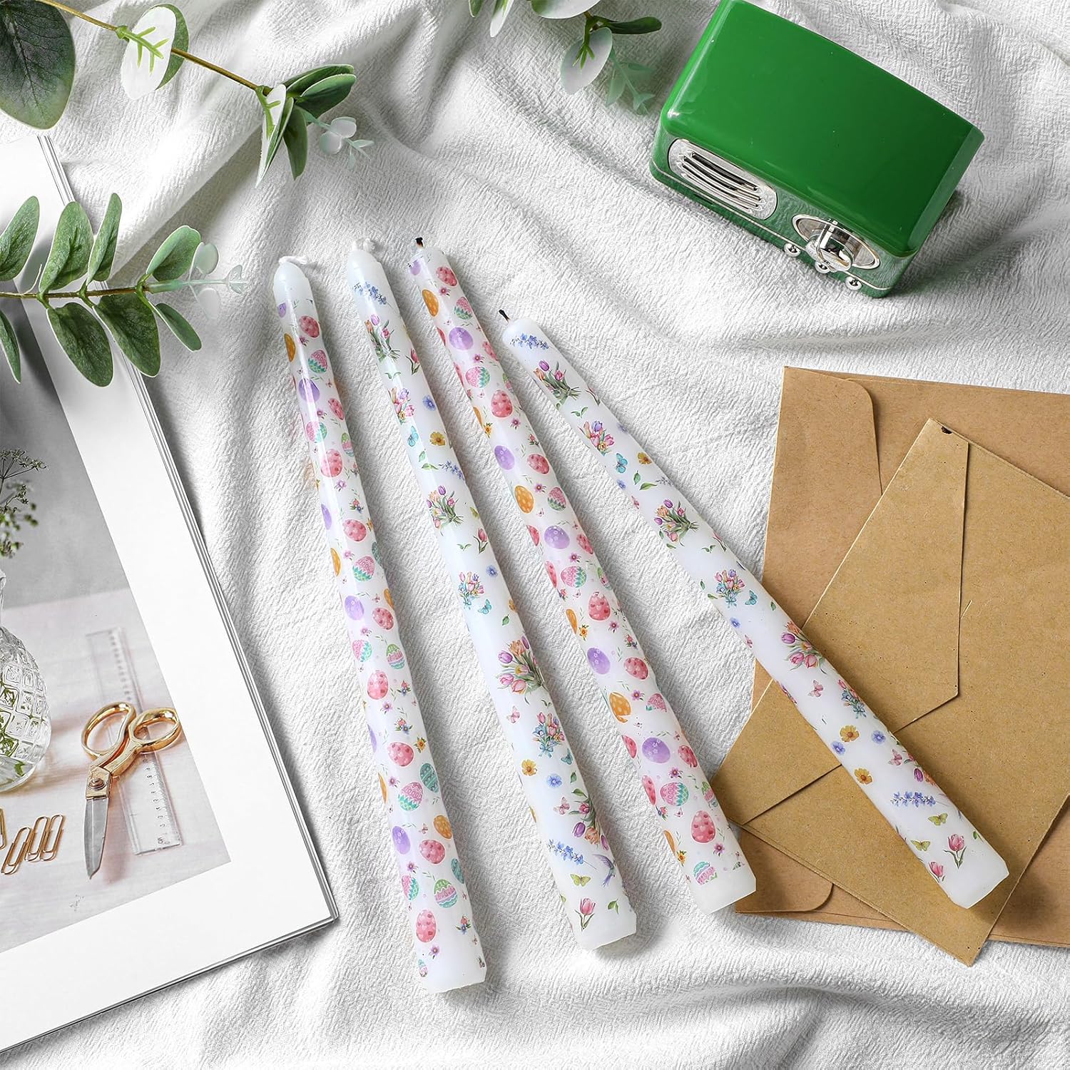 Nuanchu 20 Pack Seasonal Holiday Taper Candles Summer Memorial Day Taper Candle 10 Inch Unscented Tall Sunflower 4th of July Patriotic Candlestick Long Burning Smokeless Gift Dinner Table Decor