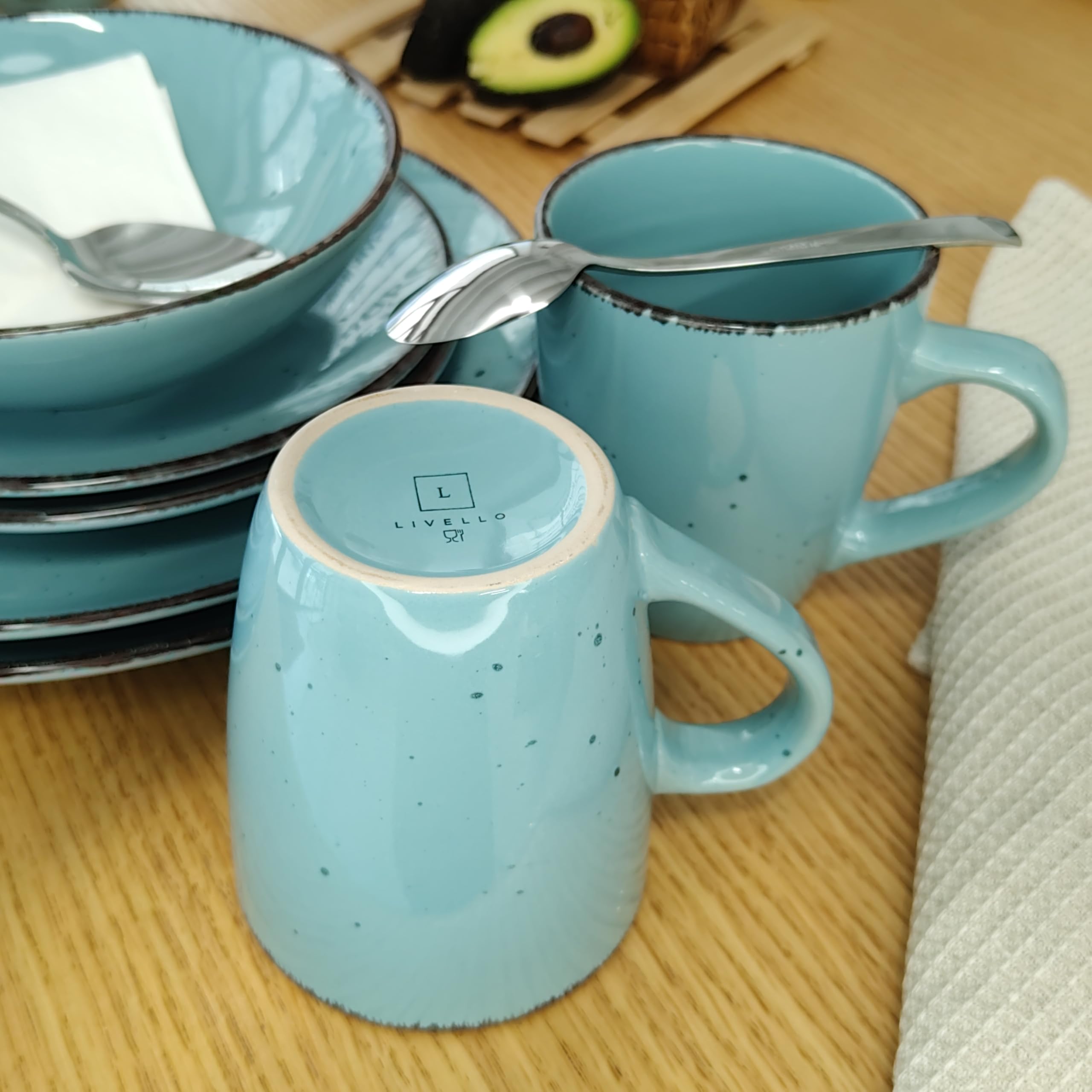 LIVELLO Duna, servizio da tavola da 24 pezzi per 6 persone, in gres con piatti piani, piatti fondi, piatti da dessert e tazze da 450 ml, lavabile in lavastoviglie e adatto al microonde, turchese