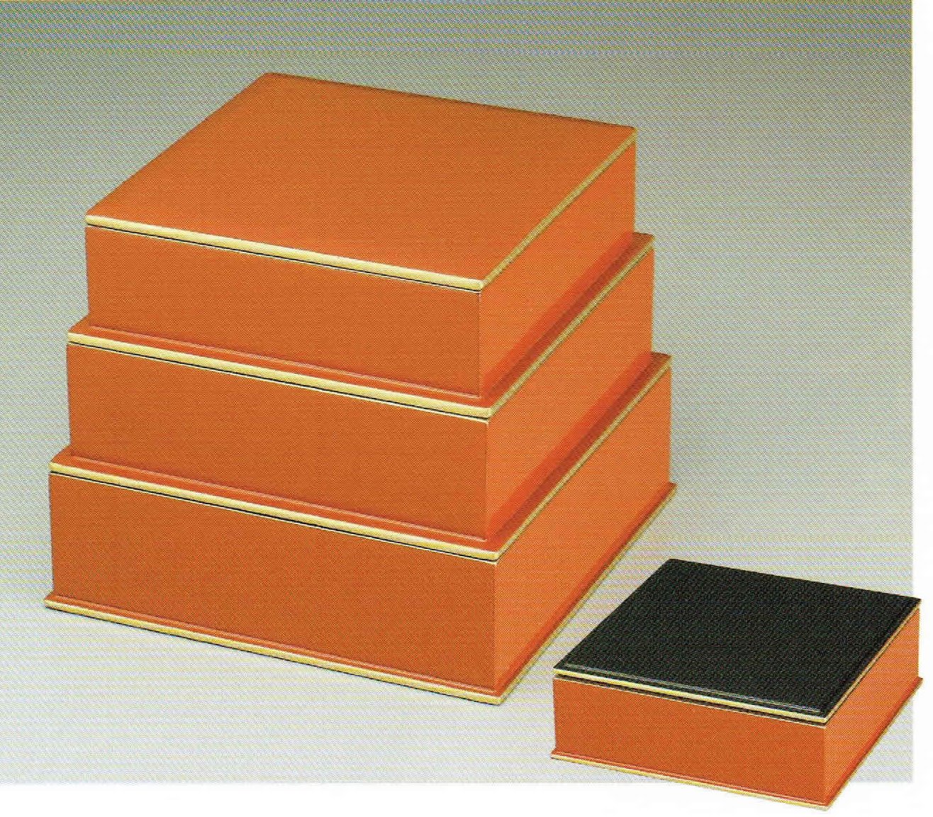 Amazon｜【木製うるし塗】洗朱 正角 入子三段重箱【手塗り】｜重箱