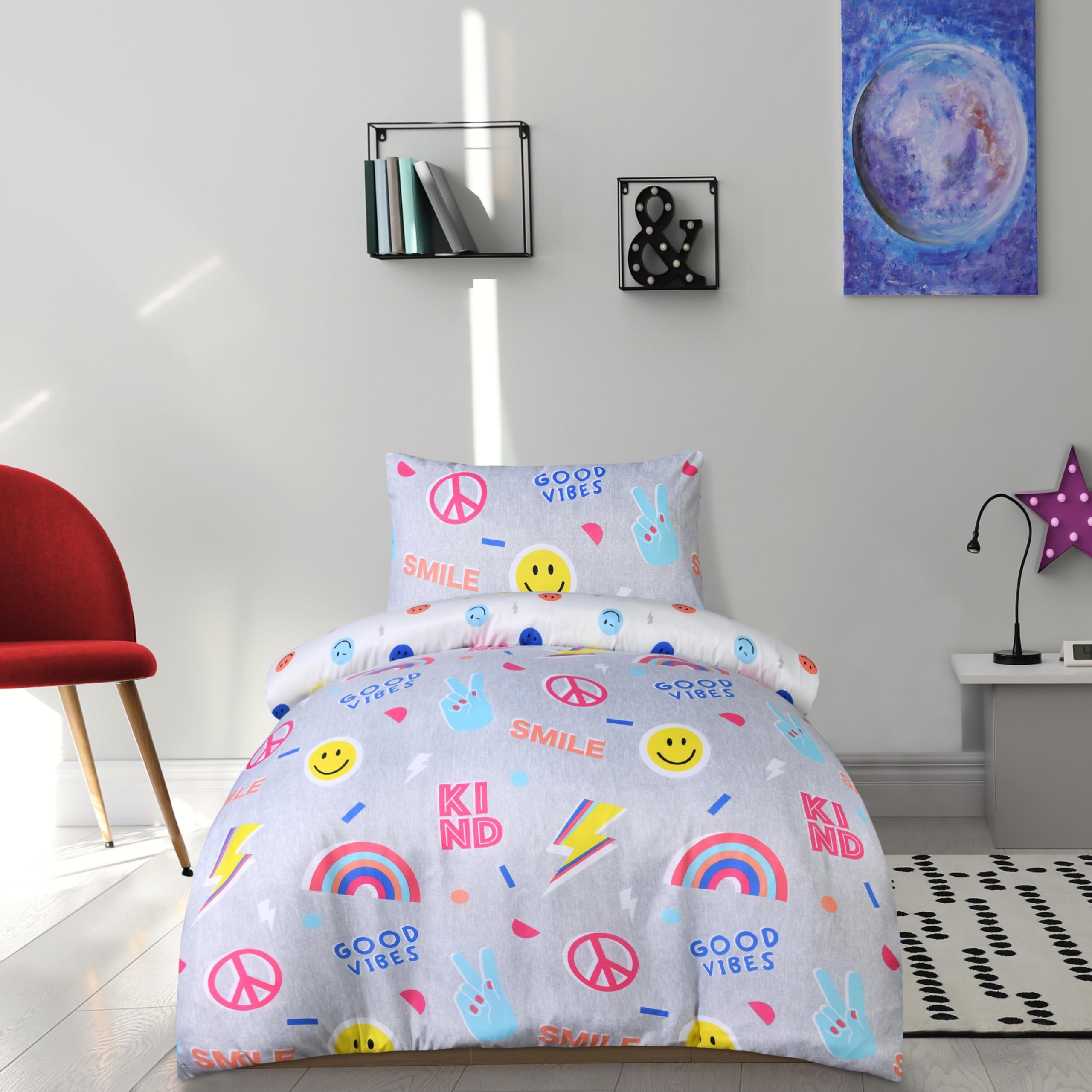 Smart Living Grey Luxury Super Soft Reversible Fun Graffiti Duvet Set & Pillowcases - Single (135Cm X 200Cm)