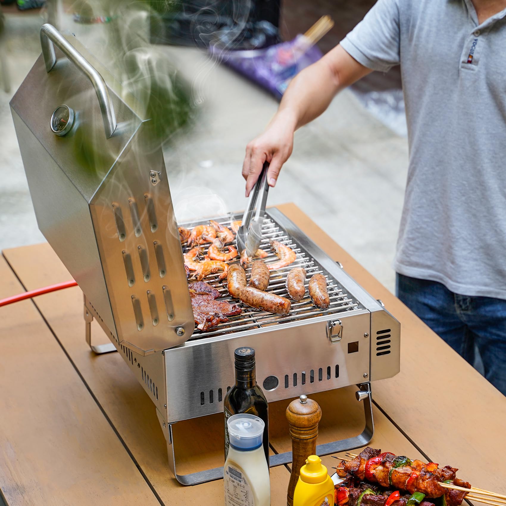 onlyfire Tischgasgrill 2 Edelstahlbrennern, Tischgrill mit Deckel, Grillrost, Thermometer, Kleiner Gasgrill für Balkon Camping Garten, 4.7 kW, Grillfläche 46x35cm, BBQ Tragbarer Tisch Gasgrill