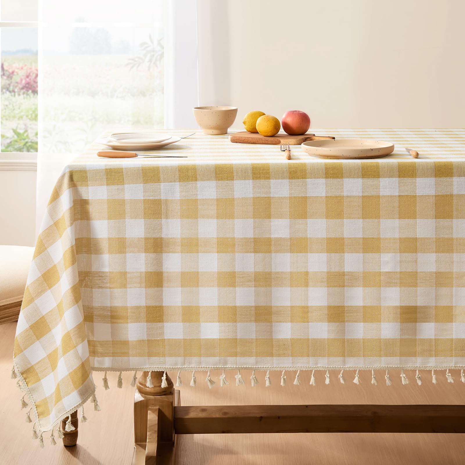 Softalker Yellow Gingham Tablecloth Outdoor Table Cloth Rectangular 200x140 cm Wipe Clean Cotton Tassel Table Cover Linen Look Boho Tartan Tablecloths for Outdoor Farmhouse Party Kitchen Garden Picnic