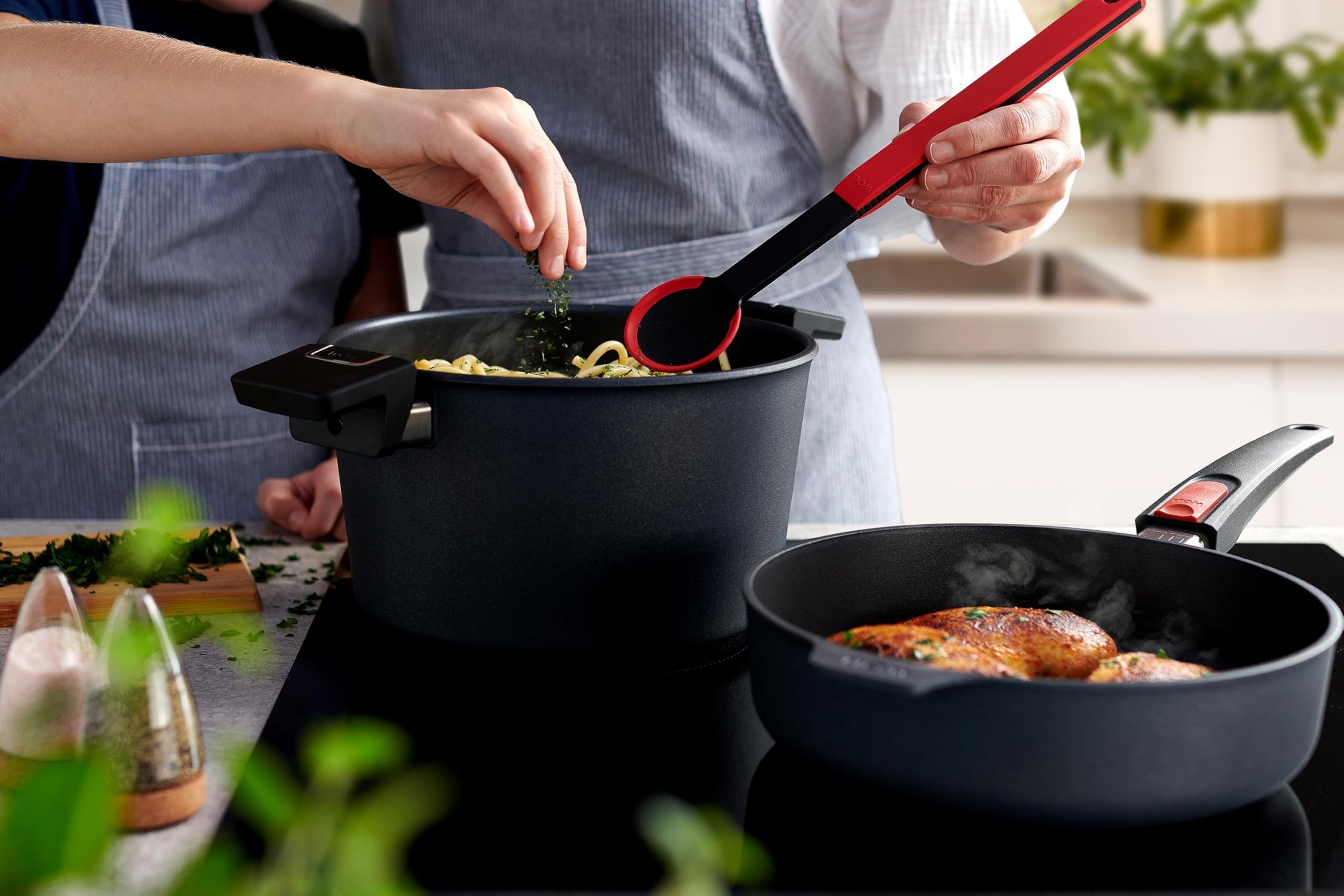Woll Cook-It łyżka kuchenna z podwyższoną głowicą funkcyjną, szerokość 6 cm, długość 32 cm, odporna na wysoką temperaturę do 220°, nadaje się do mycia w zmywarce