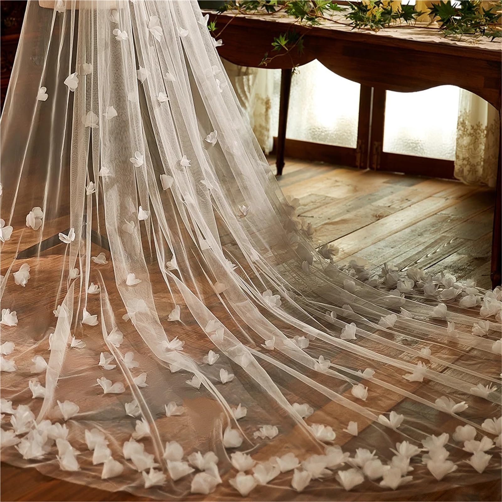 Schleier Braut Romantischer Brautschleier mit Blumenmuster und Schleppe, weicher Tüll, Hochzeit mit Kamm(White)