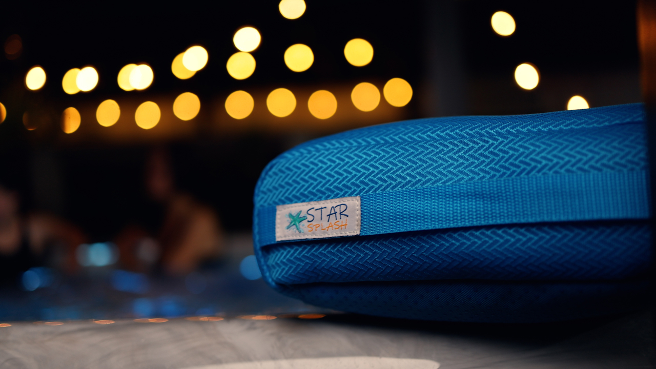 Inflatable Hot Tub Booster Seat – Non-Slip Cushion With Weighted Bottom For Adults & Kids (Quick Dry, Machine Washable)