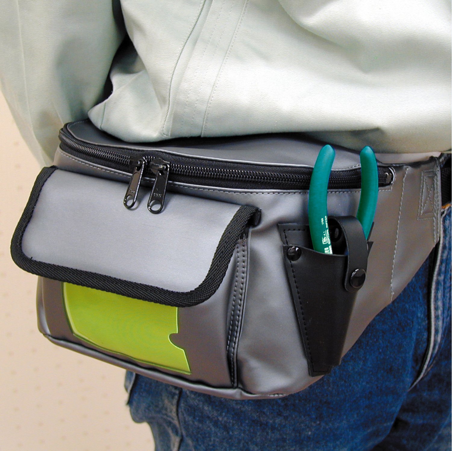 ARTS&SCIENCE ウエストポーチ　ウエストバッグ　カウレザー ARTS&SCIENCE ウエストポーチ ウエストバッグ カウレザー