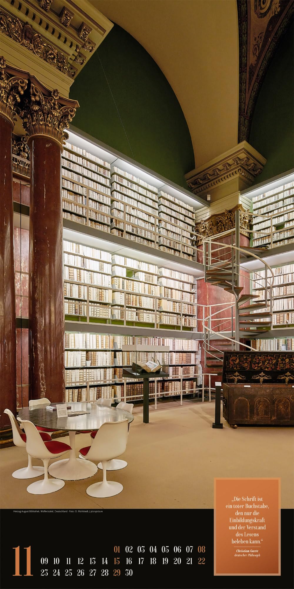 Lust am Lesen Literatur-Kalender 2026 | Stilvoller Literarischer Kalender im schlanken Hochformat (33x66 cm) | Bibliotheken-Motive mit Zitaten