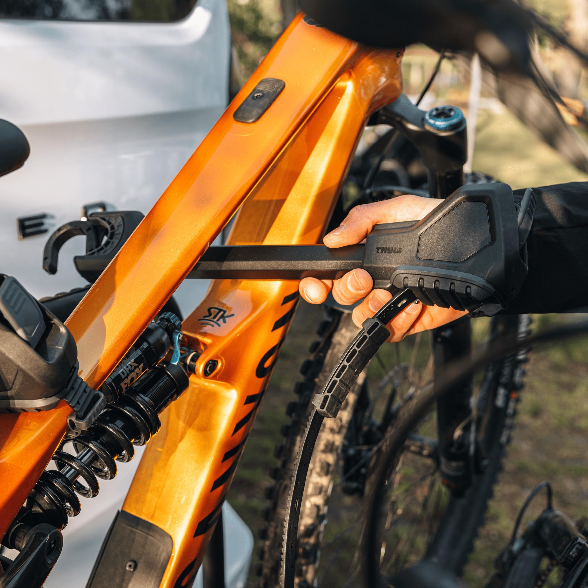 Thule Velospace 3 Plattform-fahrradträger Für Anhängerkupplungen Black, 3(4) Bikes