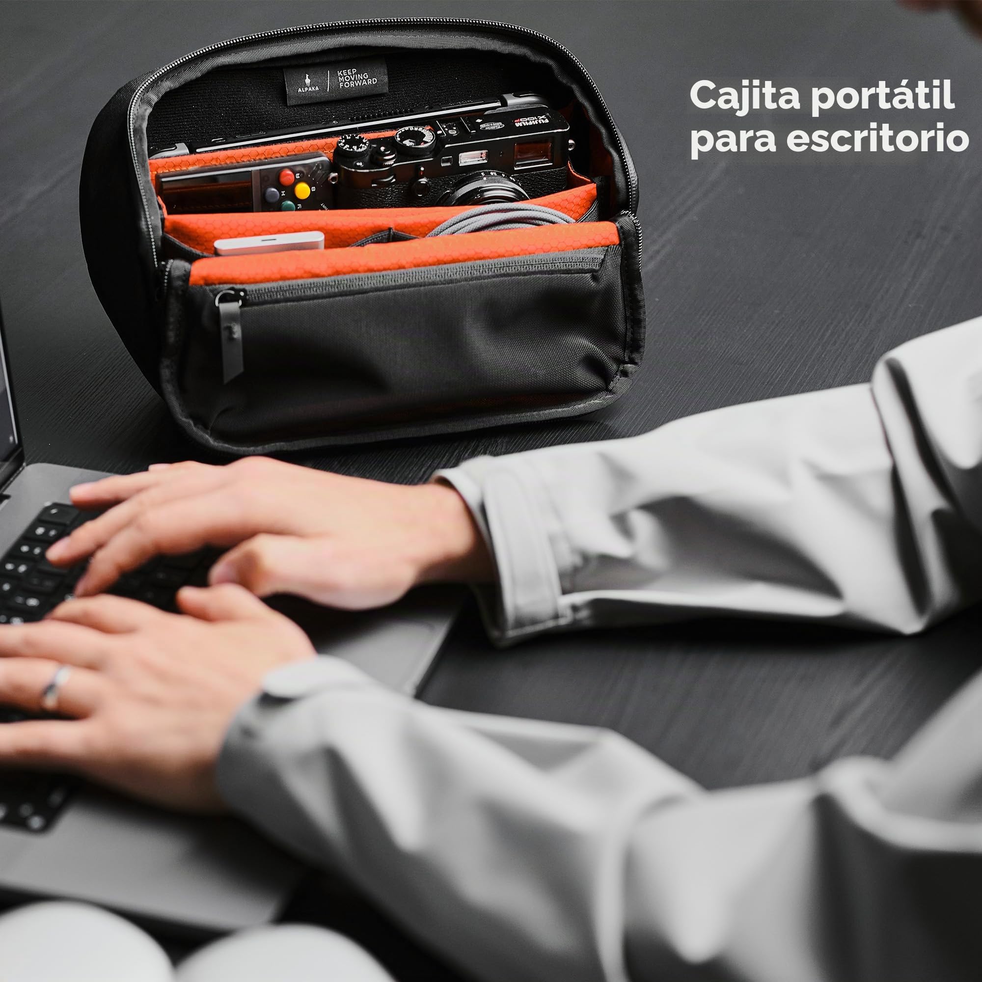 ALPAKA Vertex Pouch 3.5L – Tech Organizer | Bolsa organizadora EDC, cremallera AquaGuard, para cable, móvil, powerbank y USB, se mantiene de pie