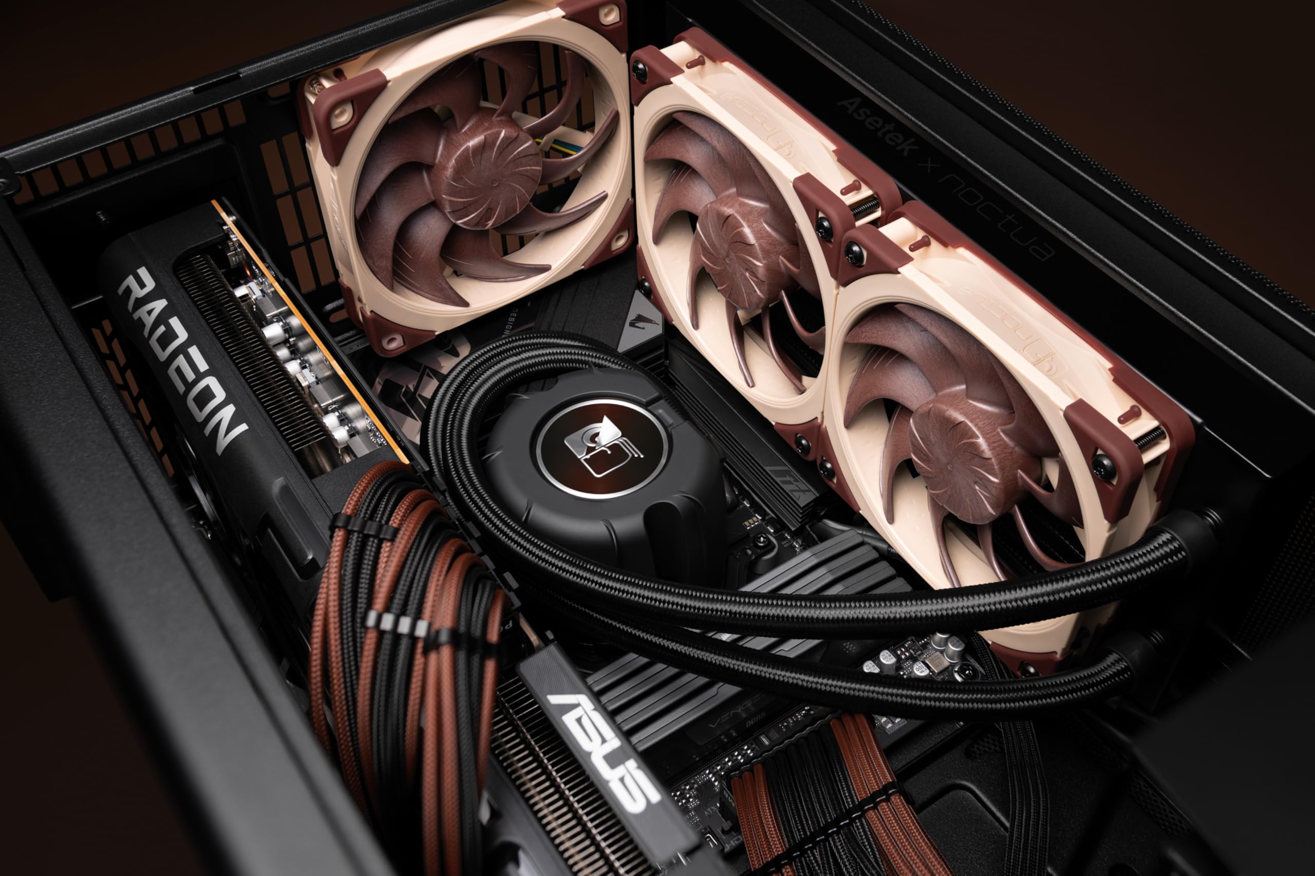 Noctua NL-LC1-24 da 240 mm Dissipatore a Liquido All-in-One (AIO) Silenzioso per CPU AMD AM5 e Intel LGA1851/LGA1700 (Nero, Marrone, Beige)