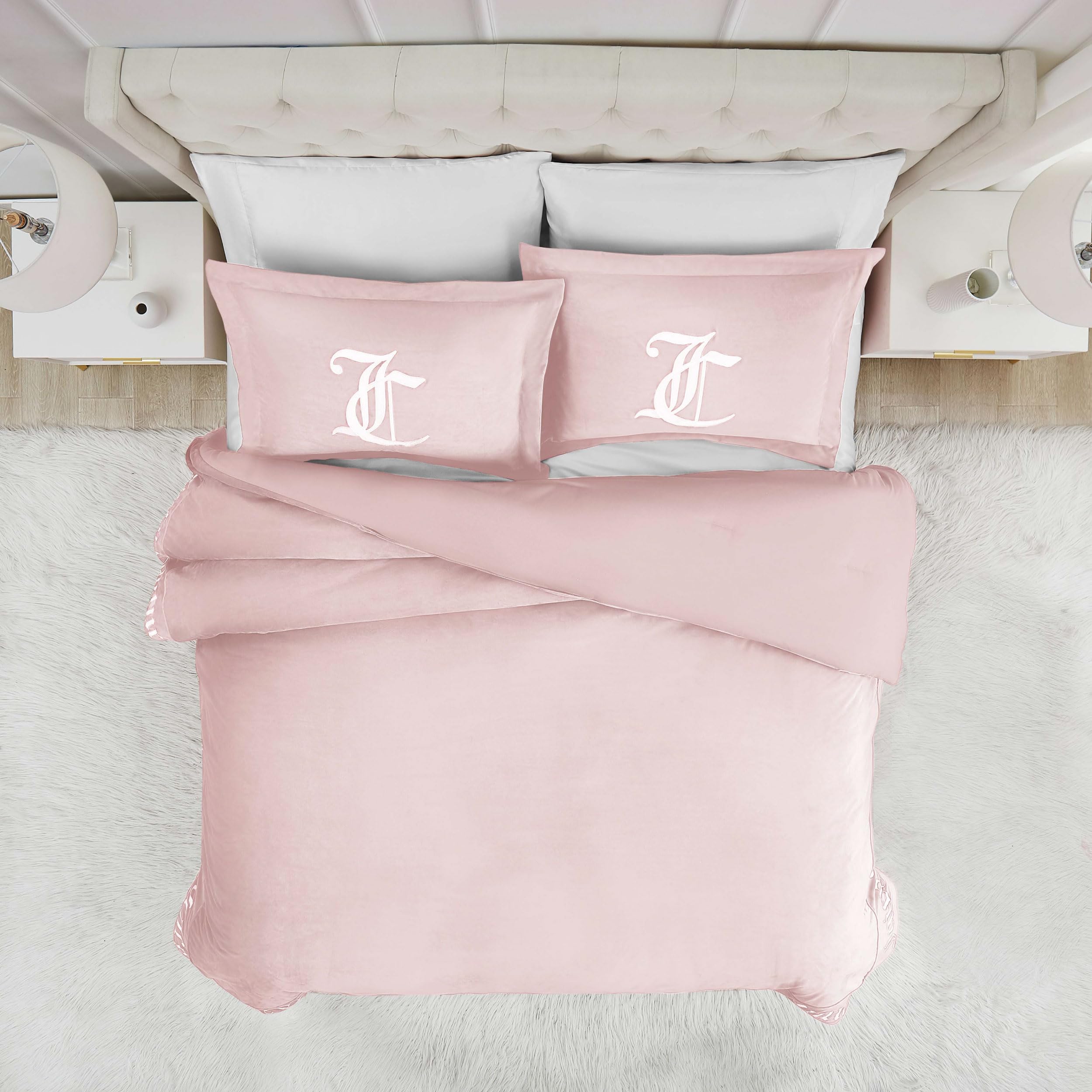 Juicy Couture - Comforter Set - Gothic Design Bedding - King - 3 Piece Set Includes (1) 108" x 92" Comforter and (2) 20" x 36" Shams - Wrinkle Resistant - Premium Bedroom Decor - Black: Marshmallow Pink Full/Queen 3PC