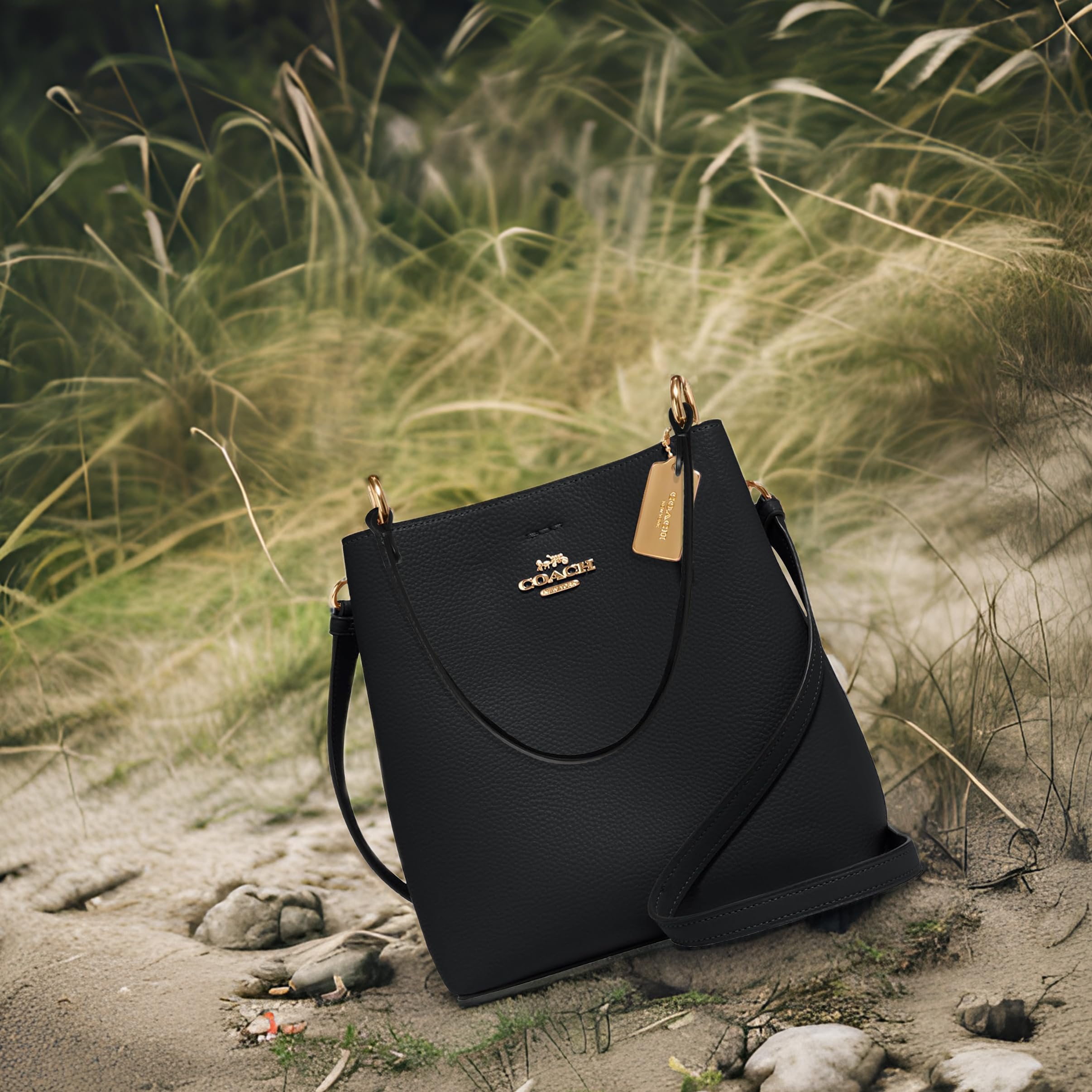 COACH Small Town Bucket, Black Oxblood | B2B Liquidation